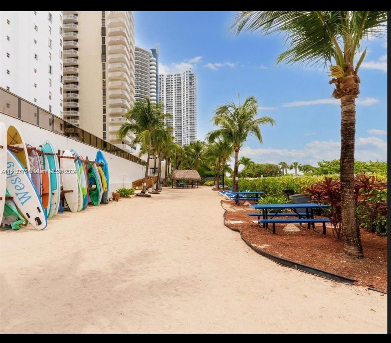 6039 Collins Ave 1512, Miami Beach, Florida 33140, 2 Bedrooms Bedrooms, ,2 BathroomsBathrooms,Residential,For Sale,6039 Collins Ave 1512,A11512875