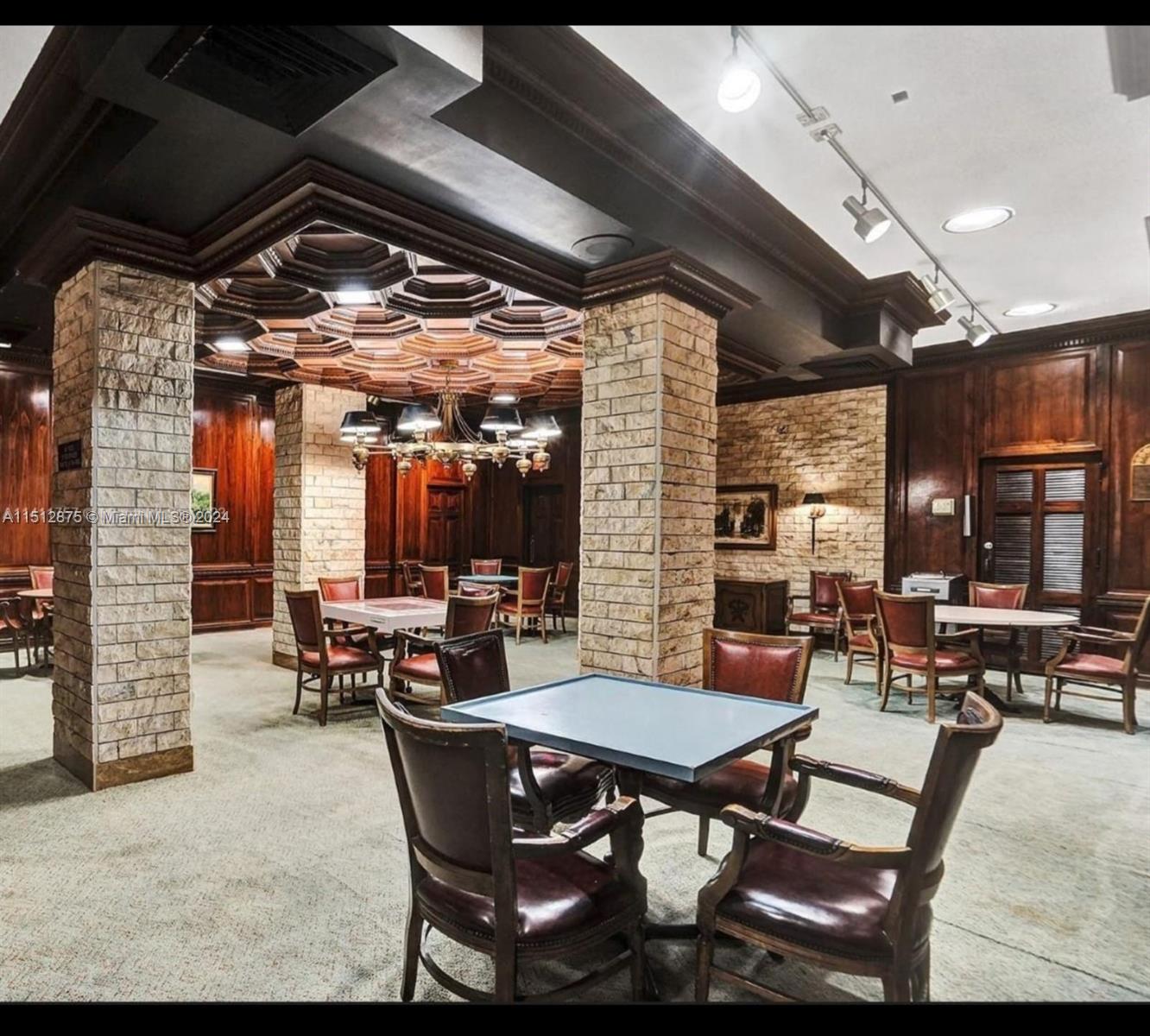 6039 Collins Ave 1512, Miami Beach, Florida 33140, 2 Bedrooms Bedrooms, ,2 BathroomsBathrooms,Residential,For Sale,6039 Collins Ave 1512,A11512875