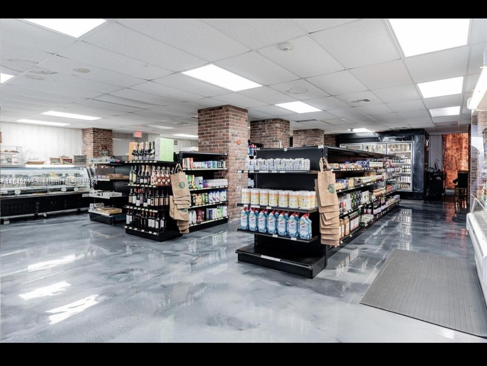 6039 Collins Ave 1512, Miami Beach, Florida 33140, 2 Bedrooms Bedrooms, ,2 BathroomsBathrooms,Residential,For Sale,6039 Collins Ave 1512,A11512875