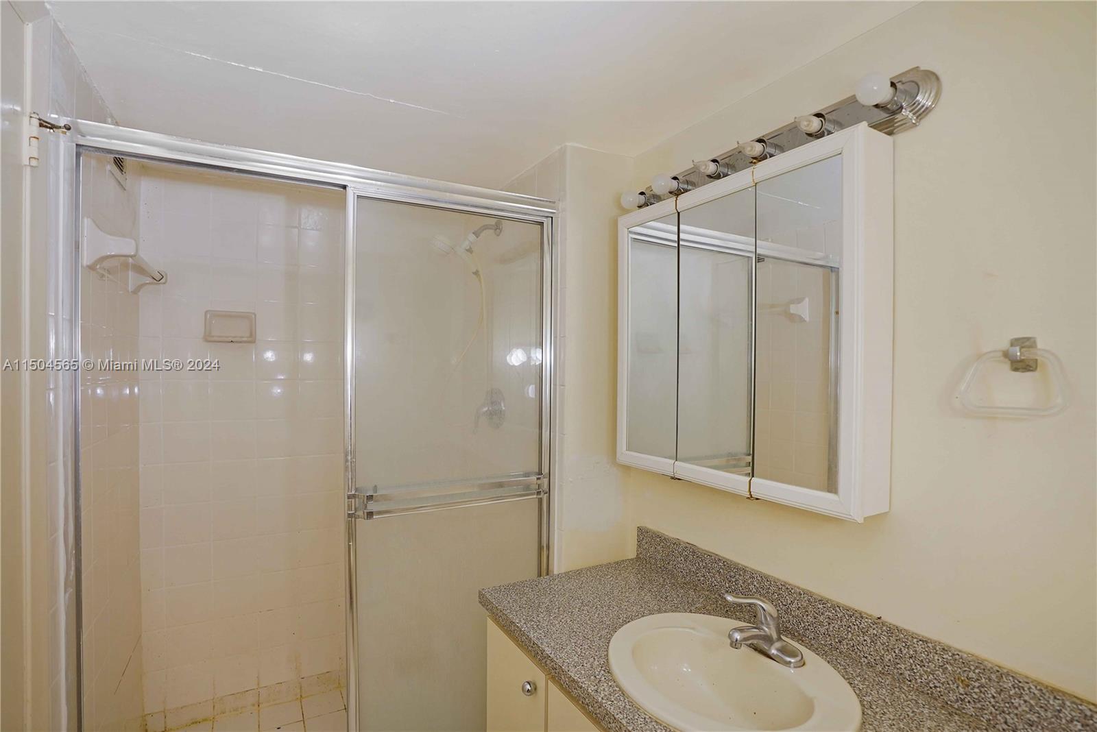 2750 183rd St, Aventura, FL, 33160 United States, 2 Bedrooms Bedrooms, ,2 BathroomsBathrooms,Residential,For Sale,183rd St,A11504565