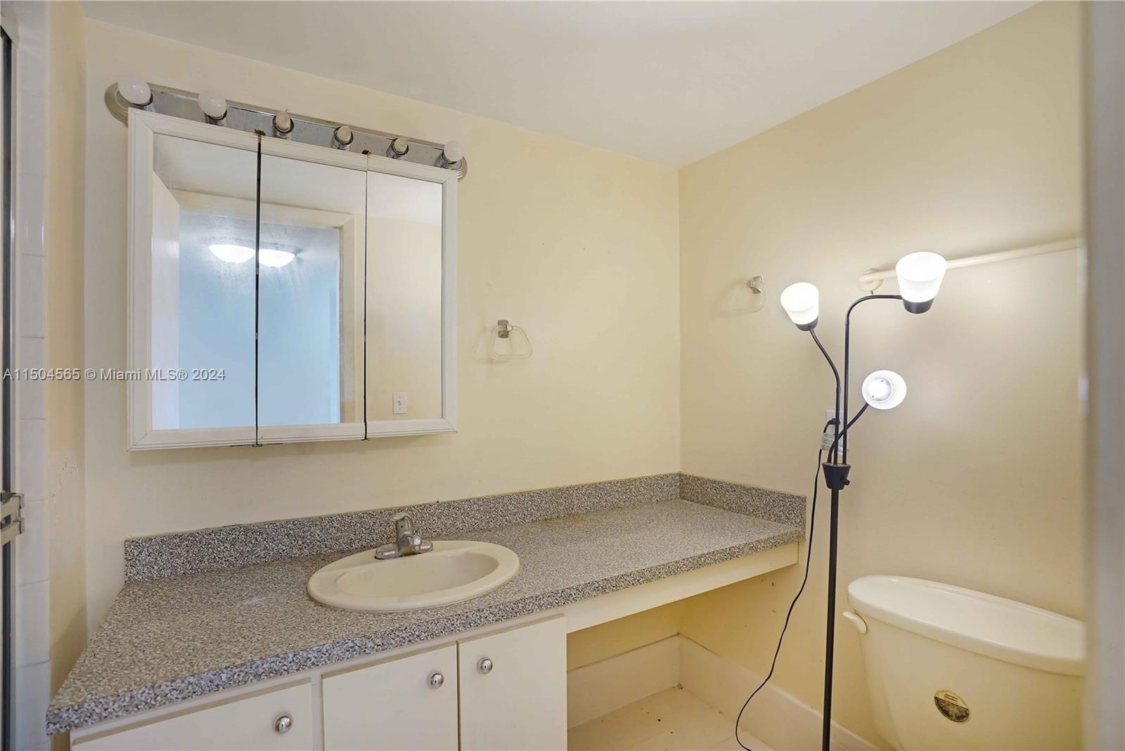 2750 183rd St, Aventura, FL, 33160 United States, 2 Bedrooms Bedrooms, ,2 BathroomsBathrooms,Residential,For Sale,183rd St,A11504565