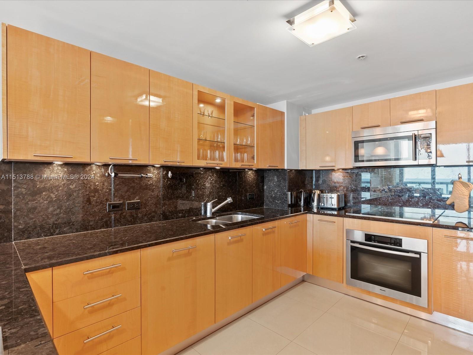 6899 Collins Ave 706, Miami Beach, Florida 33141, 2 Bedrooms Bedrooms, ,3 BathroomsBathrooms,Residentiallease,For Rent,6899 Collins Ave 706,A11513788