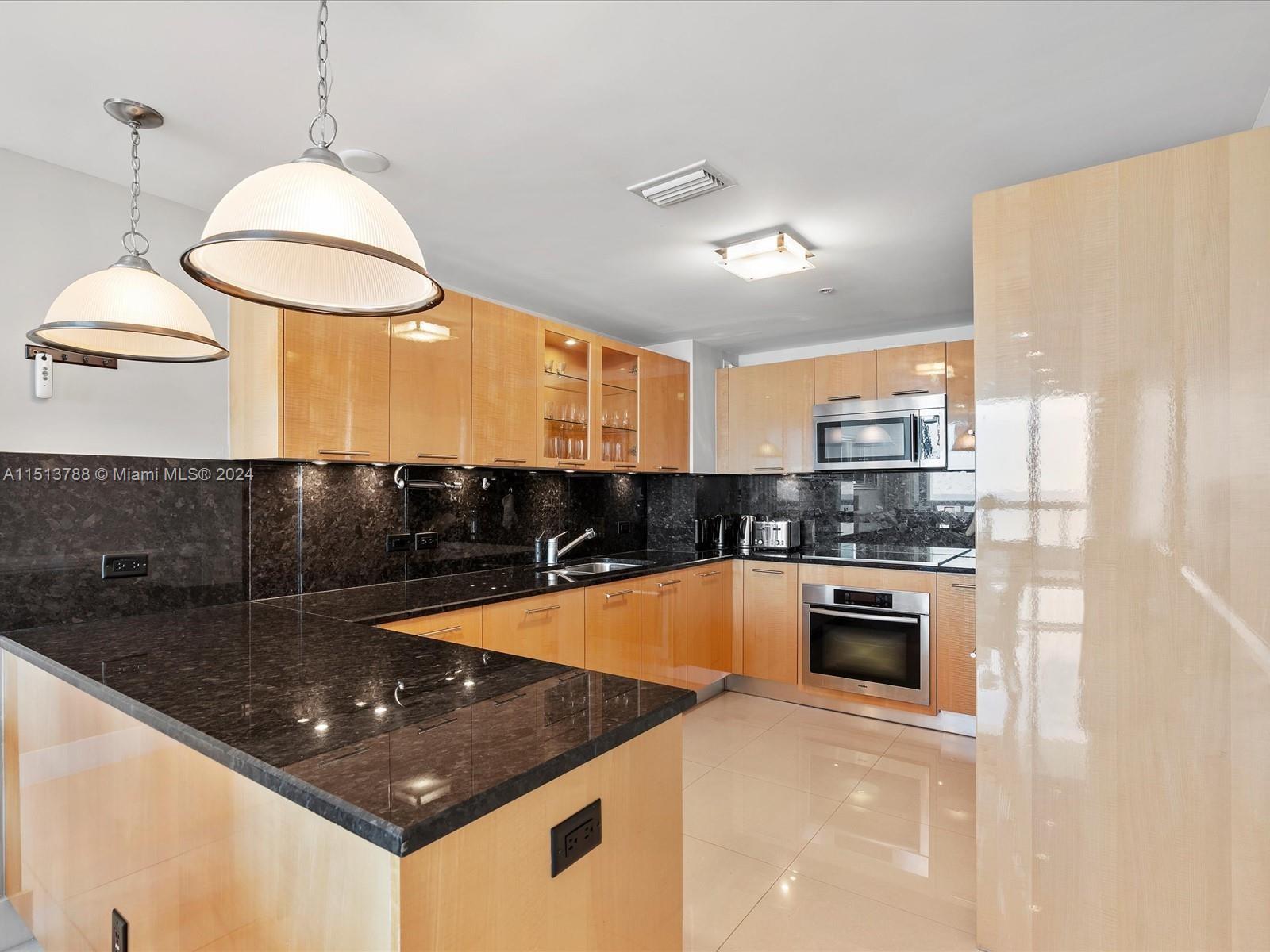 6899 Collins Ave 706, Miami Beach, Florida 33141, 2 Bedrooms Bedrooms, ,3 BathroomsBathrooms,Residentiallease,For Rent,6899 Collins Ave 706,A11513788