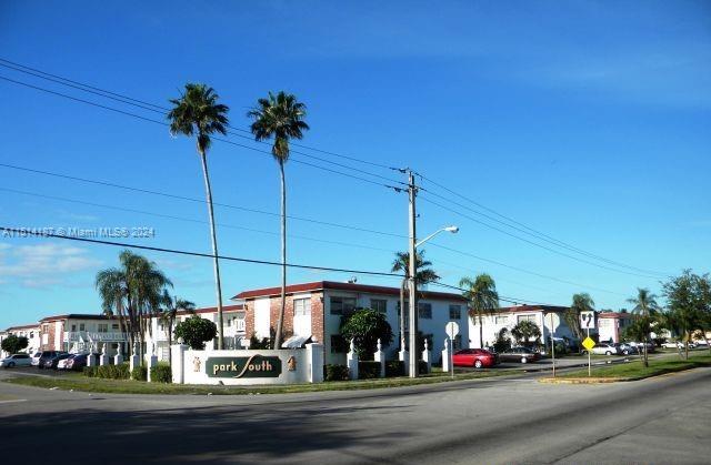 1300 43rd Ter, Lauderhill, FL, 33313 United States, 1 Bedroom Bedrooms, ,1 BathroomBathrooms,Residential,For Sale,43rd Ter,A11514187