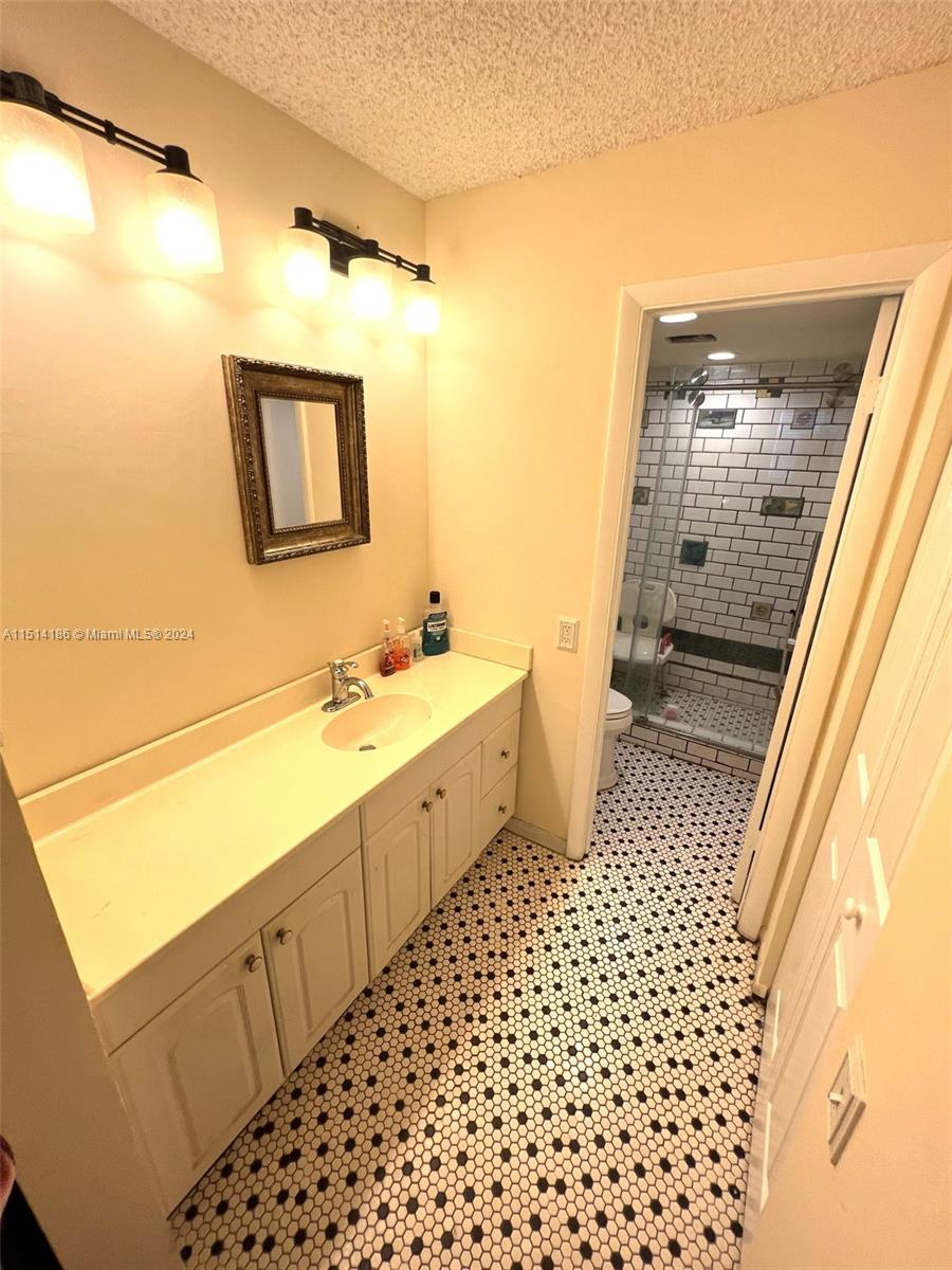 9151 Lime Bay Blvd 112, Tamarac, Florida 33321, 2 Bedrooms Bedrooms, ,2 BathroomsBathrooms,Residential,For Sale,9151 Lime Bay Blvd 112,A11514186