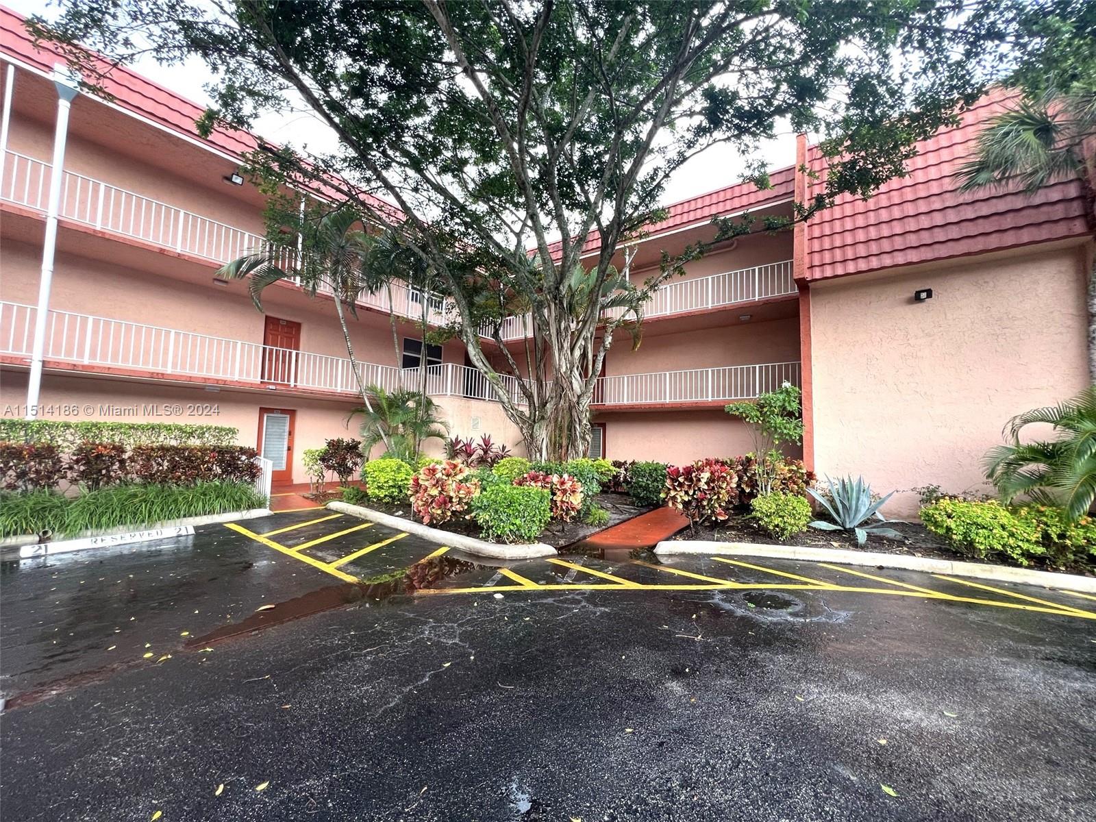 9151 Lime Bay Blvd 112, Tamarac, Florida 33321, 2 Bedrooms Bedrooms, ,2 BathroomsBathrooms,Residential,For Sale,9151 Lime Bay Blvd 112,A11514186