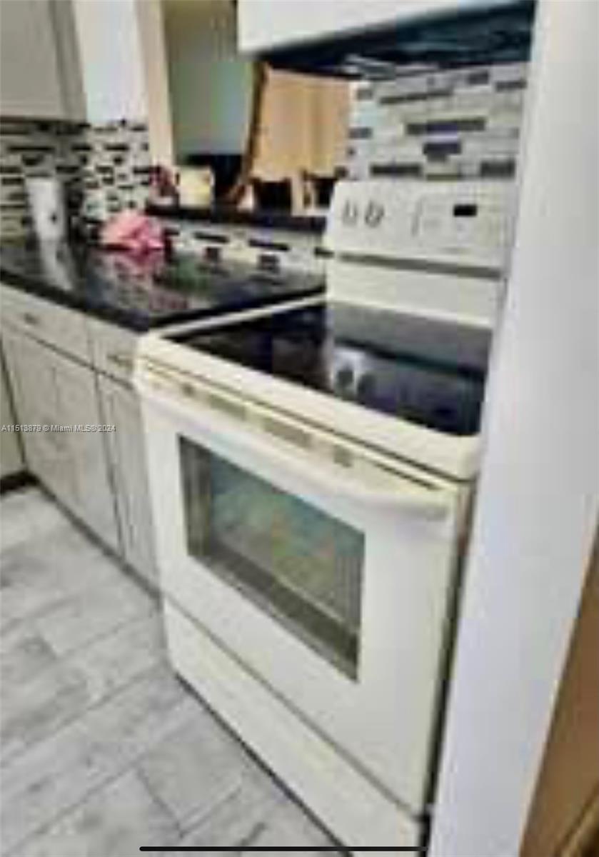 3401 N Country Club Dr 206, Aventura, Florida 33180, 1 Bedroom Bedrooms, ,1 BathroomBathrooms,Residentiallease,For Rent,3401 N Country Club Dr 206,A11513879