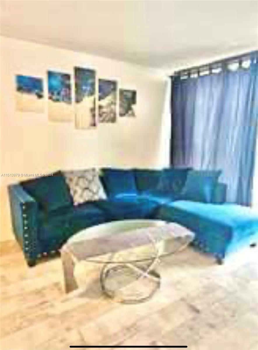 3401 N Country Club Dr 206, Aventura, Florida 33180, 1 Bedroom Bedrooms, ,1 BathroomBathrooms,Residentiallease,For Rent,3401 N Country Club Dr 206,A11513879