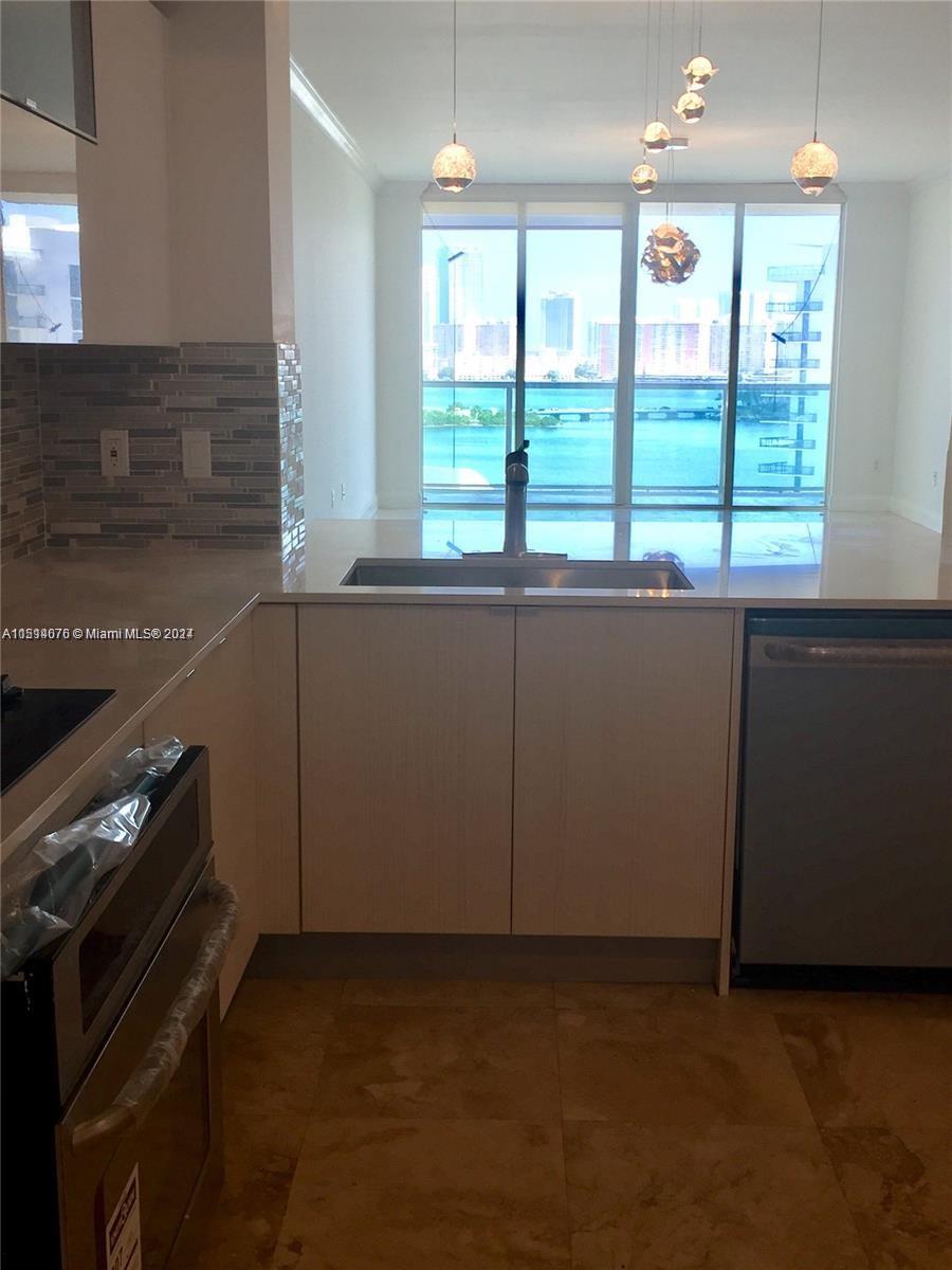 3330 NE 190th St 1117, Aventura, Florida 33180, 3 Bedrooms Bedrooms, ,3 BathroomsBathrooms,Residentiallease,For Rent,3330 NE 190th St 1117,A11514076