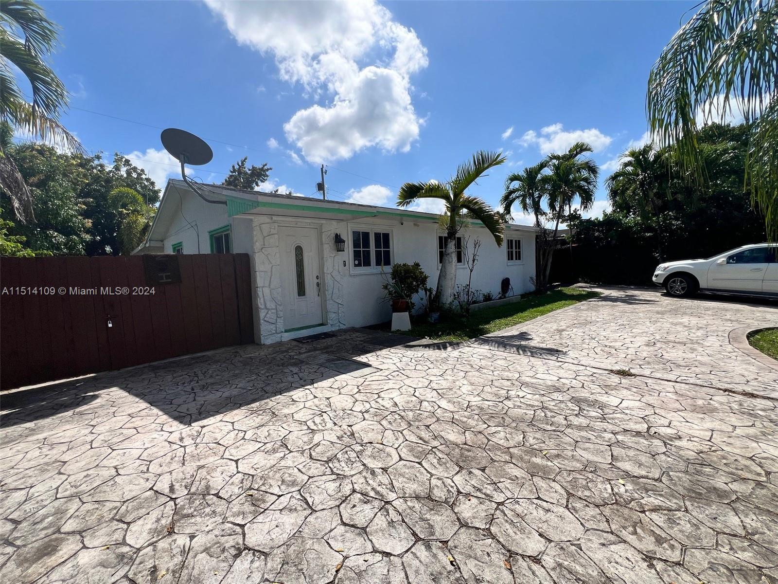Undisclosed For Sale A11514109, FL