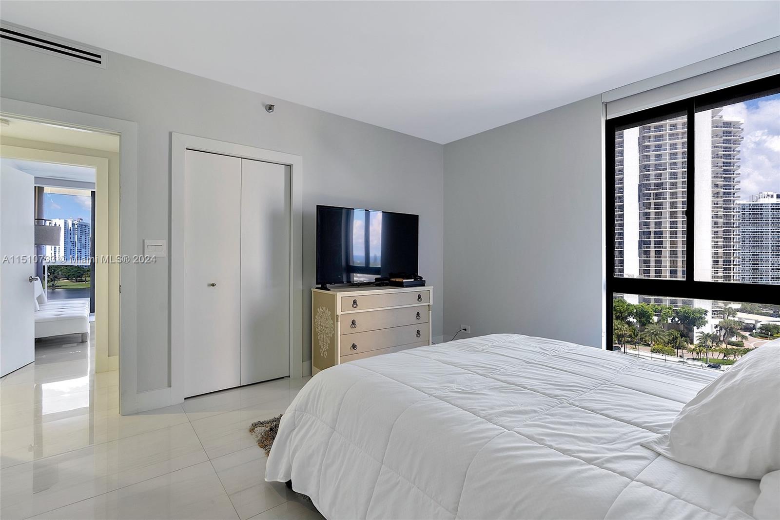 20191 E Country Club Dr 1001, Aventura, Florida 33180, 3 Bedrooms Bedrooms, ,2 BathroomsBathrooms,Residential,For Sale,20191 E Country Club Dr 1001,A11510733