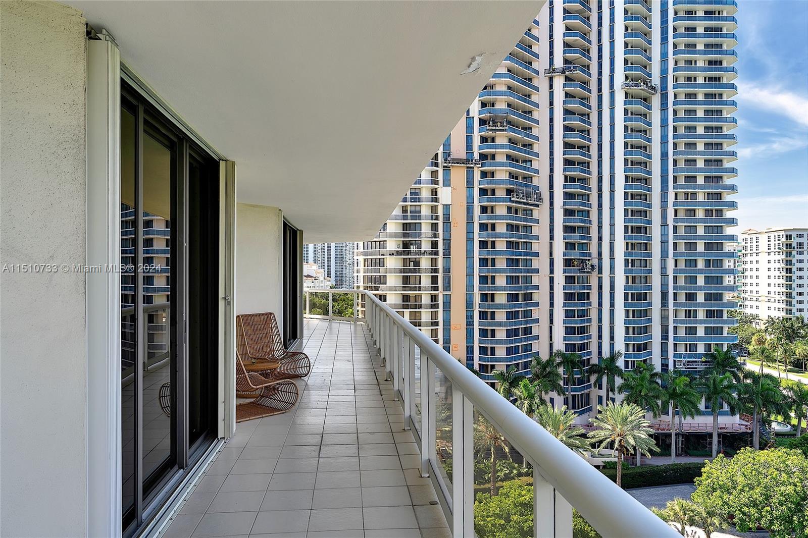 20191 Country Club Dr, Aventura, FL, 33180 United States, 3 Bedrooms Bedrooms, ,2 BathroomsBathrooms,Residential,For Sale,Country Club Dr,A11510733