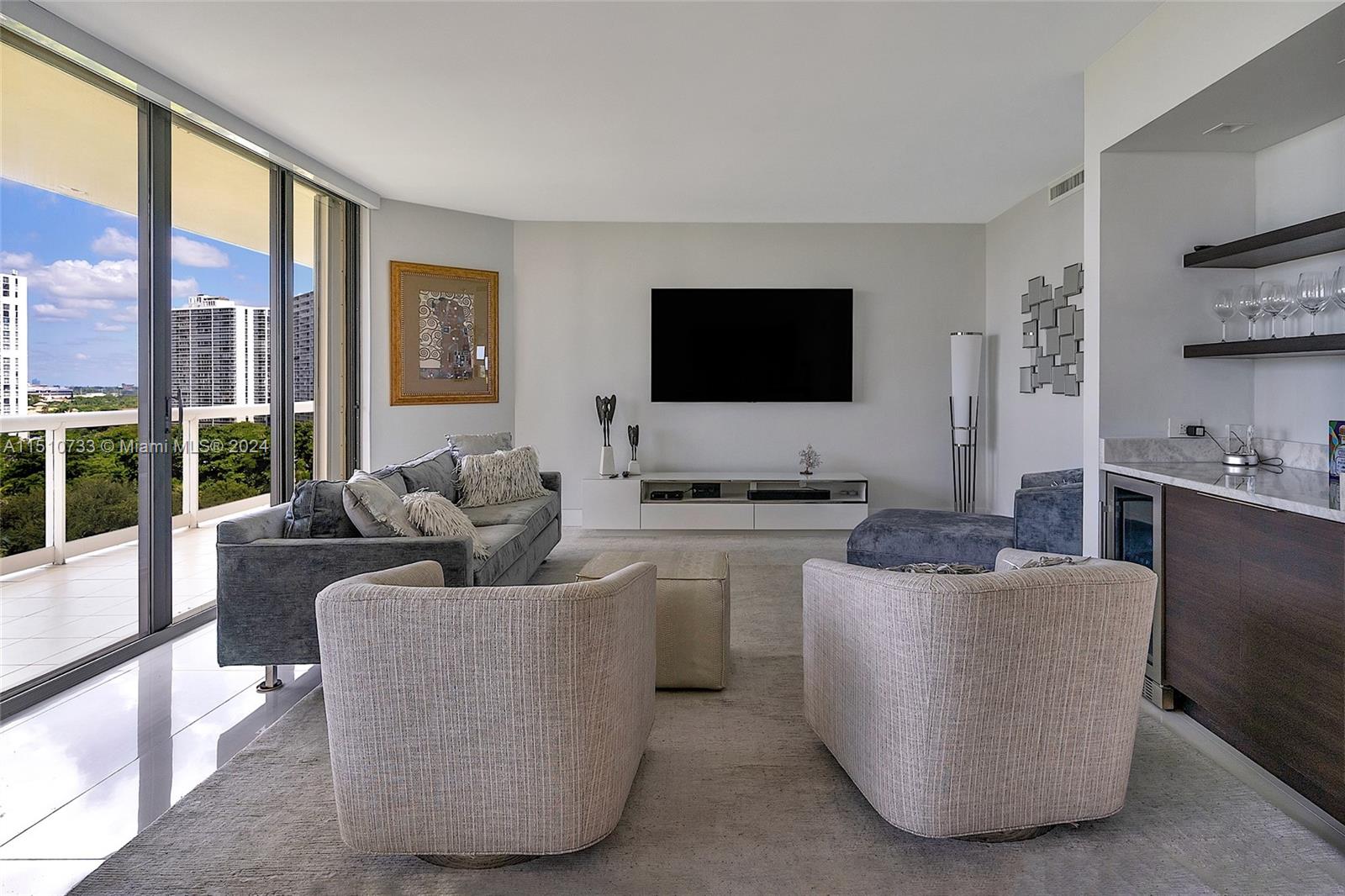 20191 E Country Club Dr 1001, Aventura, Florida 33180, 3 Bedrooms Bedrooms, ,2 BathroomsBathrooms,Residential,For Sale,20191 E Country Club Dr 1001,A11510733