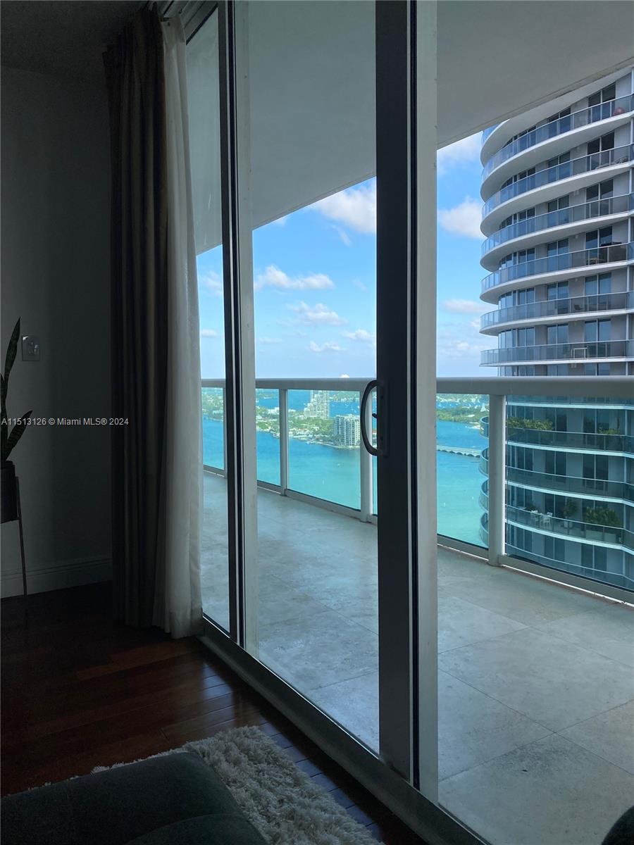 1800 N Bayshore Dr 3414, Miami, Florida 33132, 2 Bedrooms Bedrooms, 6 Rooms Rooms,2 BathroomsBathrooms,Residential,For Sale,1800 N Bayshore Dr 3414,A11513126