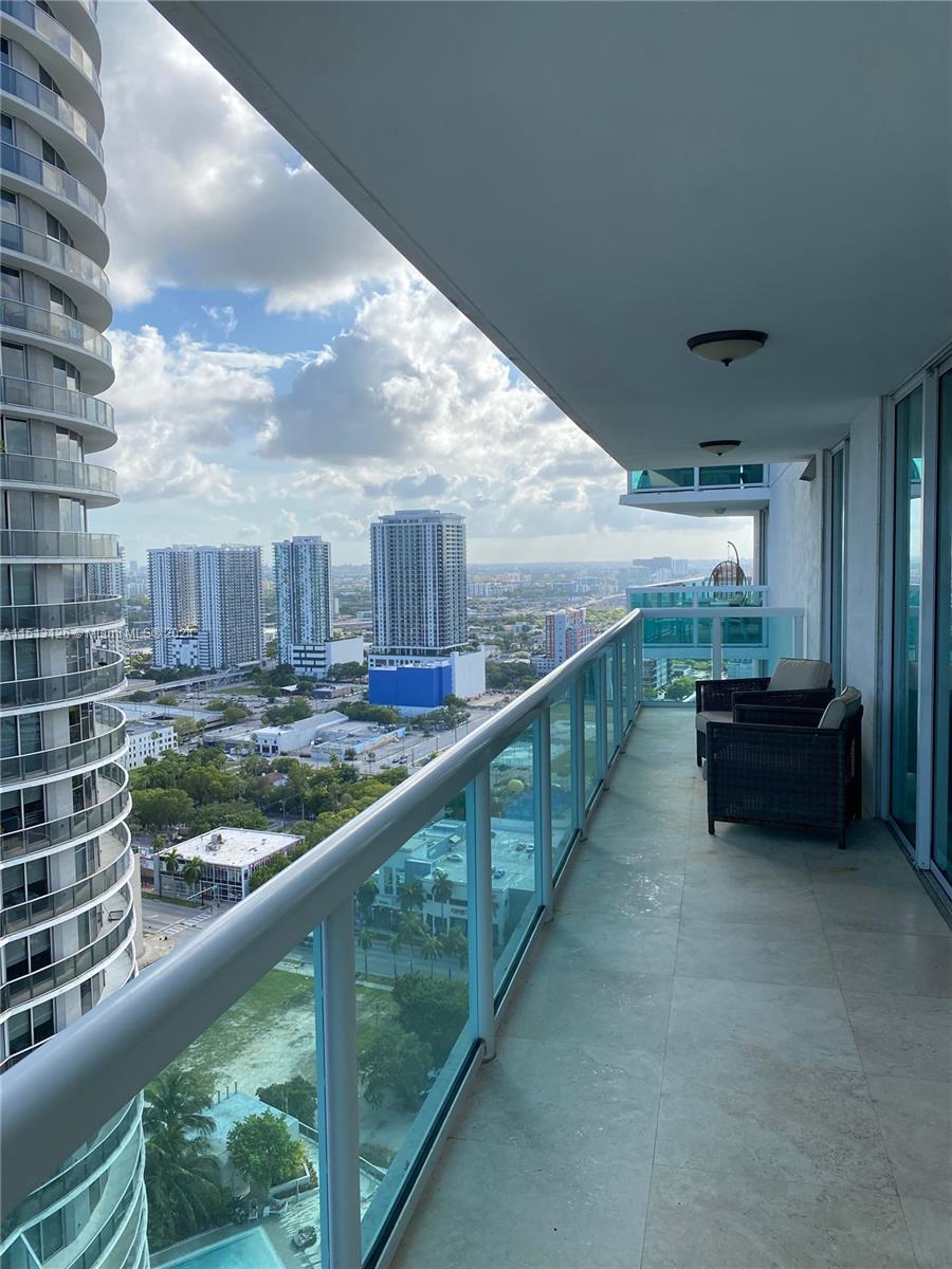 1800 N Bayshore Dr 3414, Miami, Florida 33132, 2 Bedrooms Bedrooms, 6 Rooms Rooms,2 BathroomsBathrooms,Residential,For Sale,1800 N Bayshore Dr 3414,A11513126