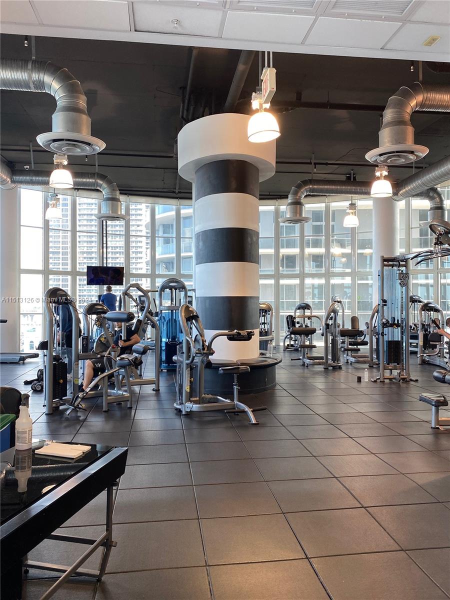 1800 N Bayshore Dr 3414, Miami, Florida 33132, 2 Bedrooms Bedrooms, 6 Rooms Rooms,2 BathroomsBathrooms,Residential,For Sale,1800 N Bayshore Dr 3414,A11513126