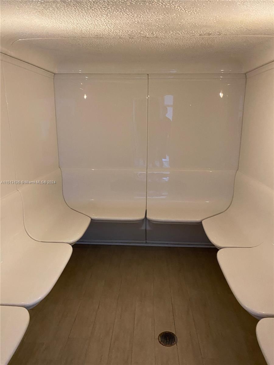 1800 N Bayshore Dr 3414, Miami, Florida 33132, 2 Bedrooms Bedrooms, 6 Rooms Rooms,2 BathroomsBathrooms,Residential,For Sale,1800 N Bayshore Dr 3414,A11513126