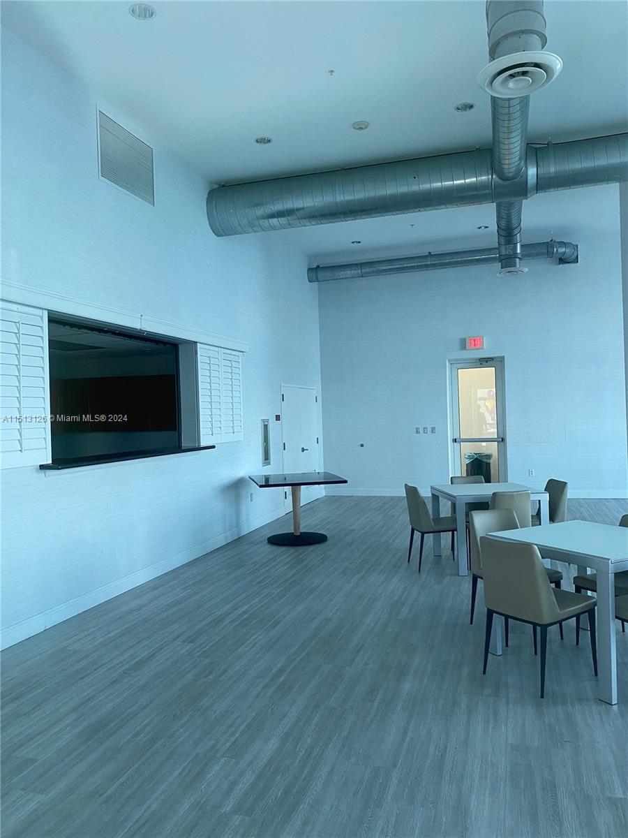 1800 N Bayshore Dr 3414, Miami, Florida 33132, 2 Bedrooms Bedrooms, 6 Rooms Rooms,2 BathroomsBathrooms,Residential,For Sale,1800 N Bayshore Dr 3414,A11513126