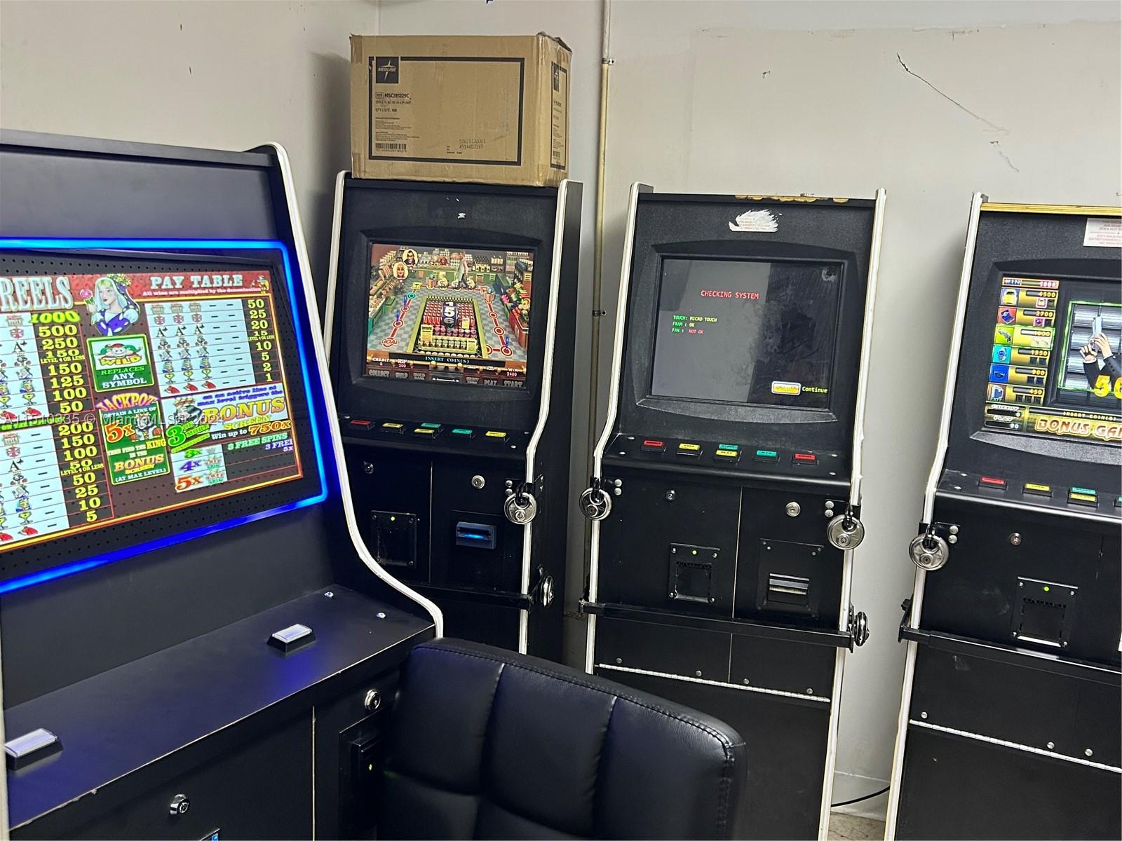 7601 E Treasure Dr CU-18, North Bay Village, Florida 33141, ,Commercialsale,For Sale,7601 E Treasure Dr CU-18,A11510335