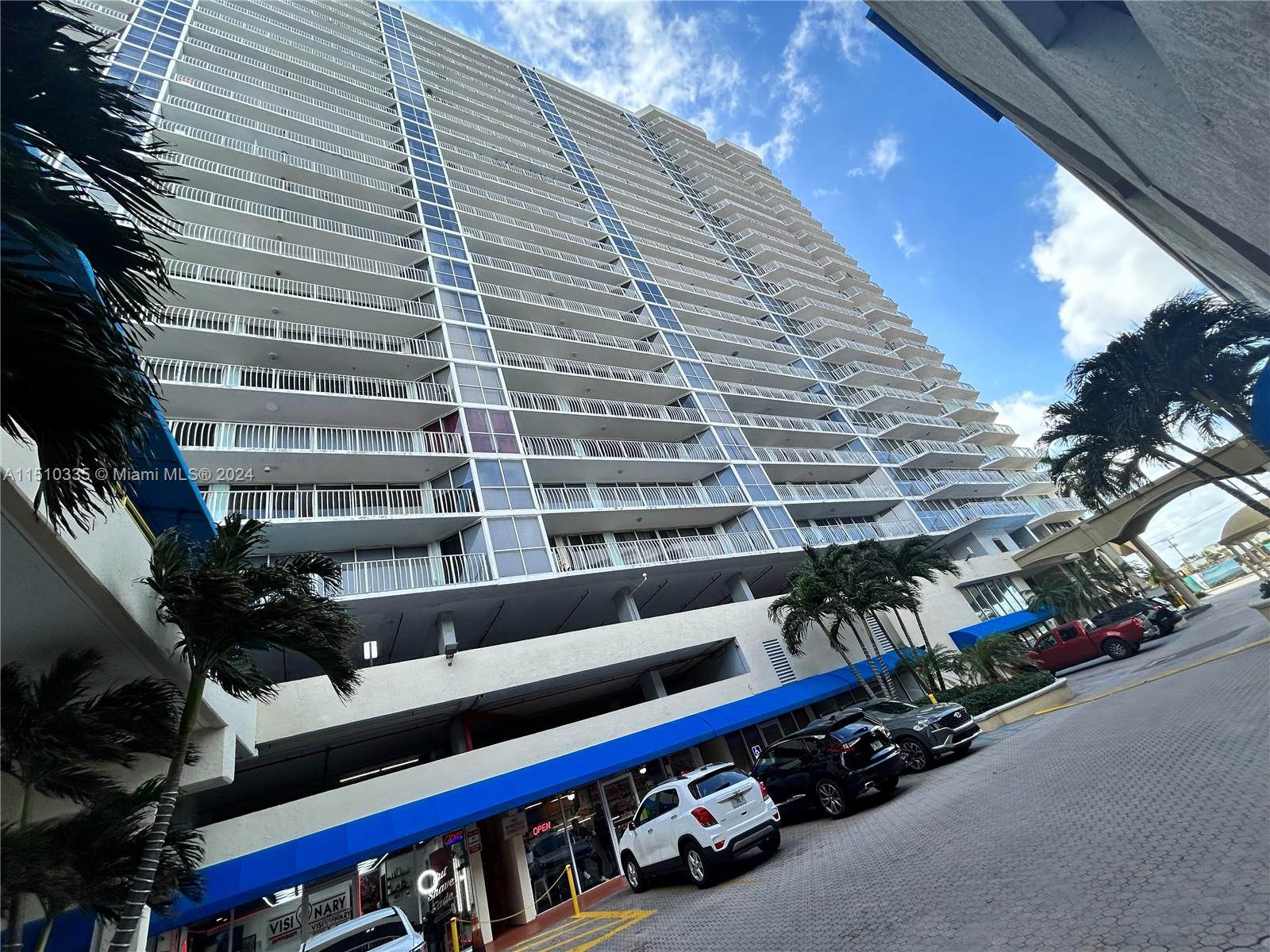 7601 E Treasure Dr CU-18, North Bay Village, Florida 33141, ,Commercialsale,For Sale,7601 E Treasure Dr CU-18,A11510335