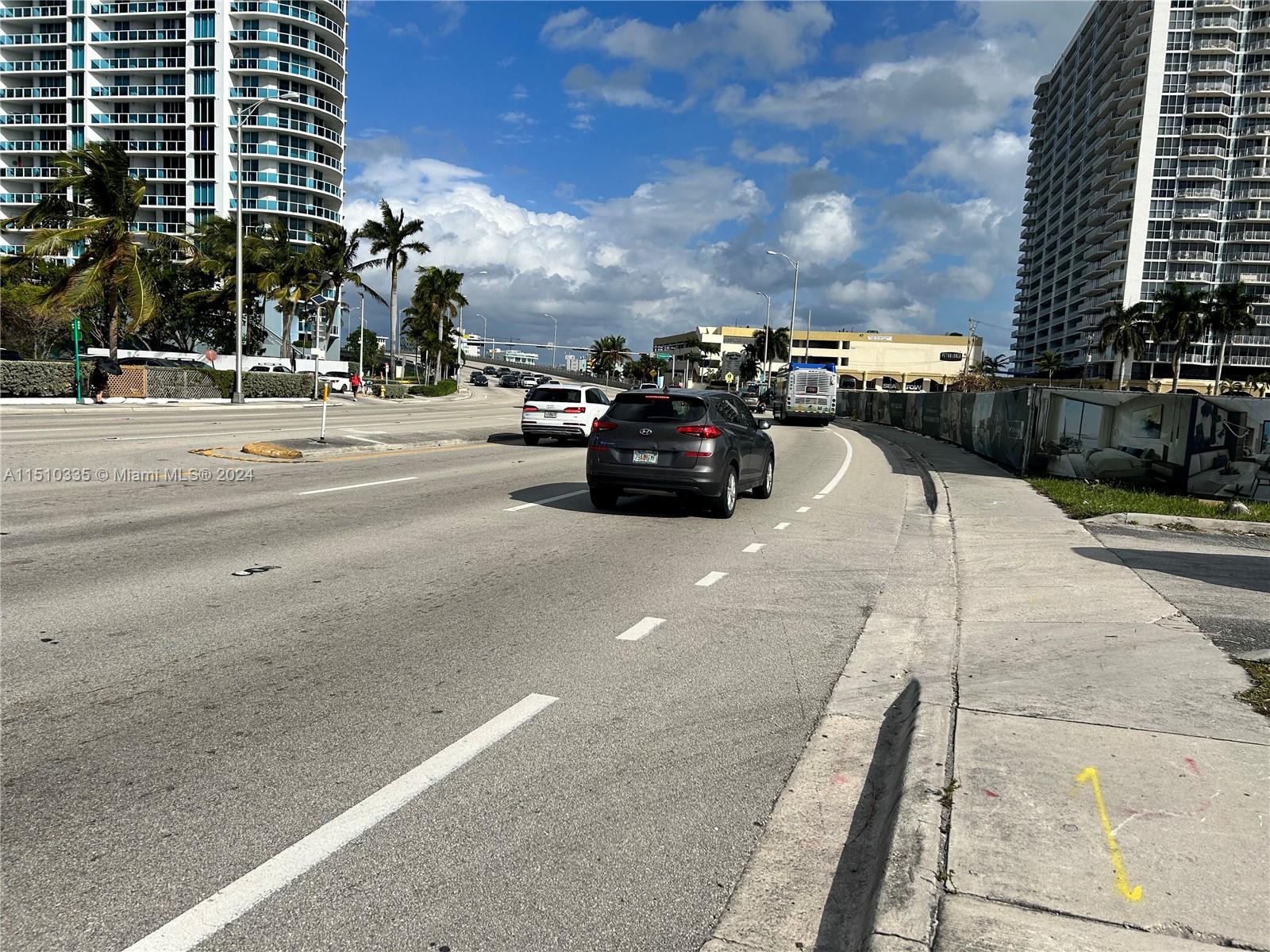 7601 E Treasure Dr CU-18, North Bay Village, Florida 33141, ,Commercialsale,For Sale,7601 E Treasure Dr CU-18,A11510335