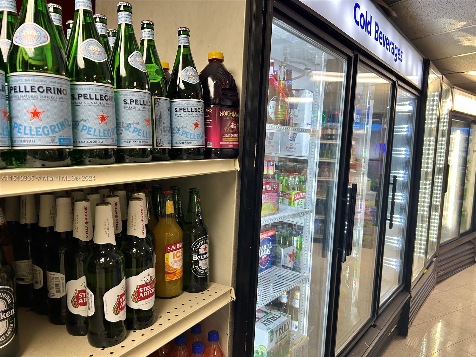 7601 E Treasure Dr CU-18, North Bay Village, Florida 33141, ,Commercialsale,For Sale,7601 E Treasure Dr CU-18,A11510335