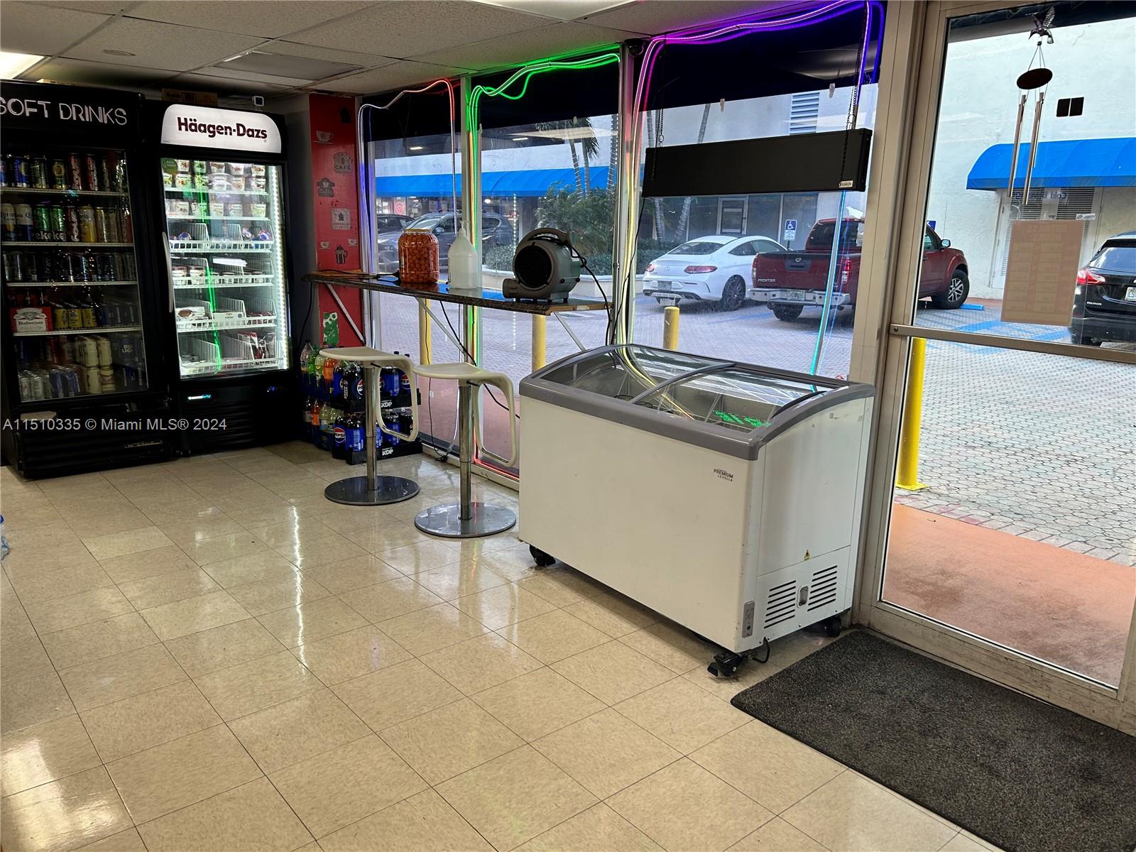 7601 E Treasure Dr CU-18, North Bay Village, Florida 33141, ,Commercialsale,For Sale,7601 E Treasure Dr CU-18,A11510335