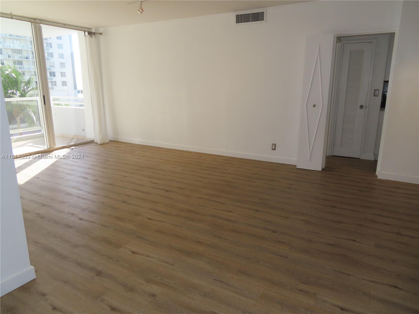 5700 Collins Ave 4C, Miami Beach, Florida 33140, 2 Bedrooms Bedrooms, ,2 BathroomsBathrooms,Residentiallease,For Rent,5700 Collins Ave 4C,A11514303