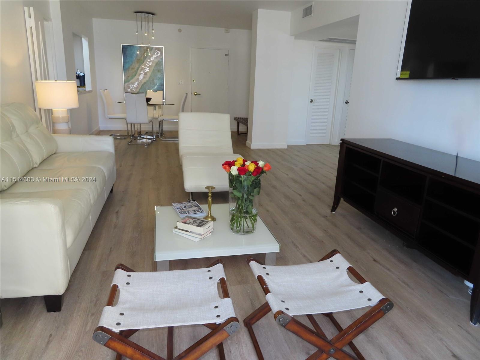 5700 Collins Ave 4C, Miami Beach, Florida 33140, 2 Bedrooms Bedrooms, ,2 BathroomsBathrooms,Residentiallease,For Rent,5700 Collins Ave 4C,A11514303