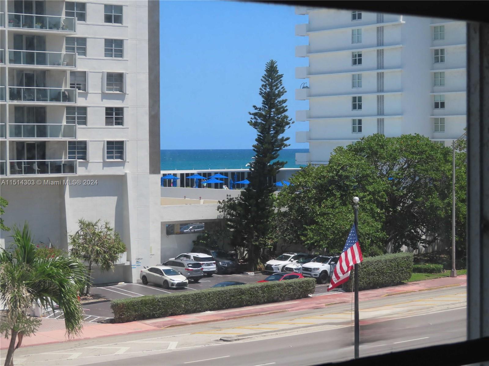 5700 Collins Ave 4C, Miami Beach, Florida 33140, 2 Bedrooms Bedrooms, ,2 BathroomsBathrooms,Residentiallease,For Rent,5700 Collins Ave 4C,A11514303