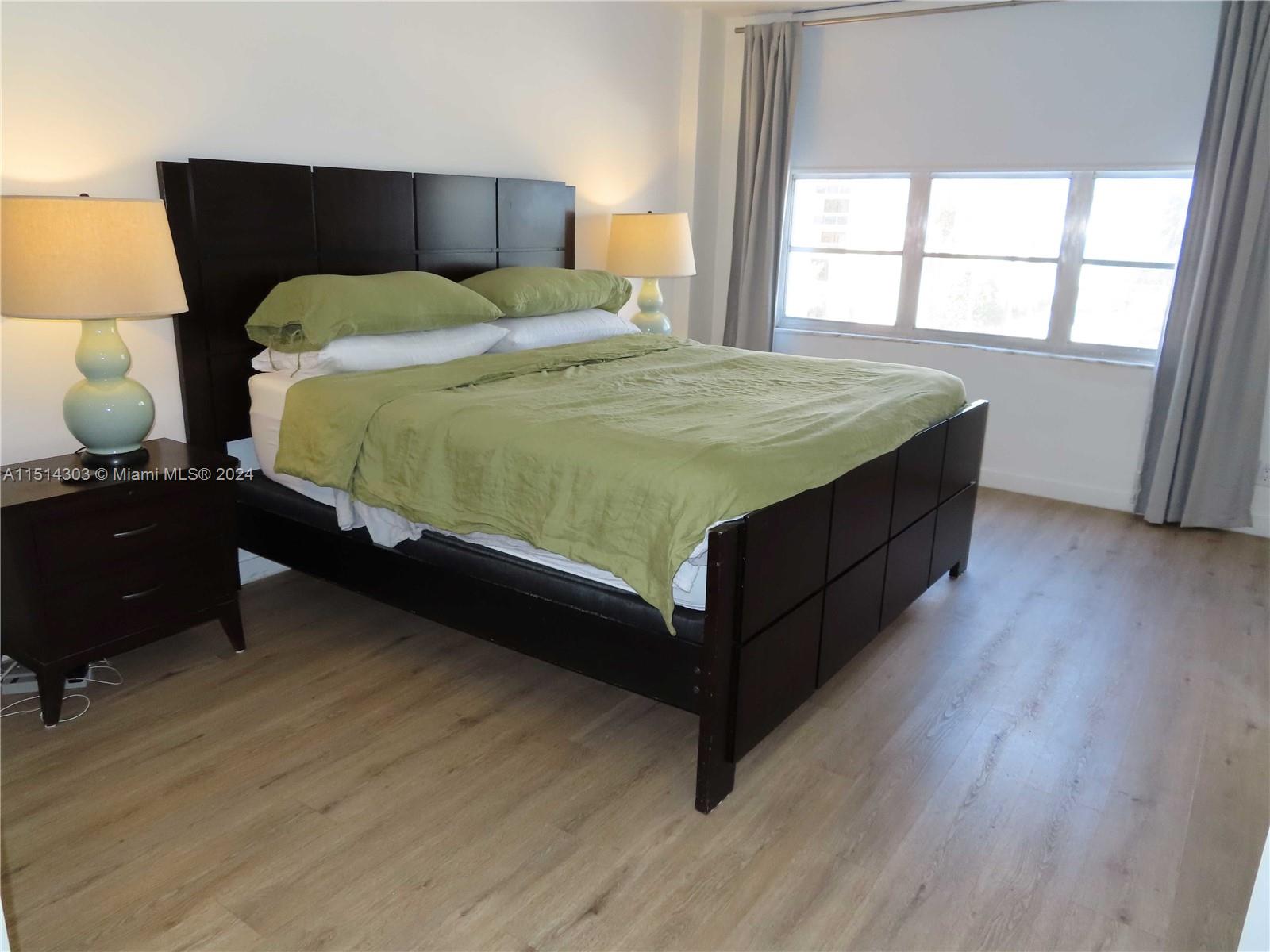 5700 Collins Ave 4C, Miami Beach, Florida 33140, 2 Bedrooms Bedrooms, ,2 BathroomsBathrooms,Residentiallease,For Rent,5700 Collins Ave 4C,A11514303