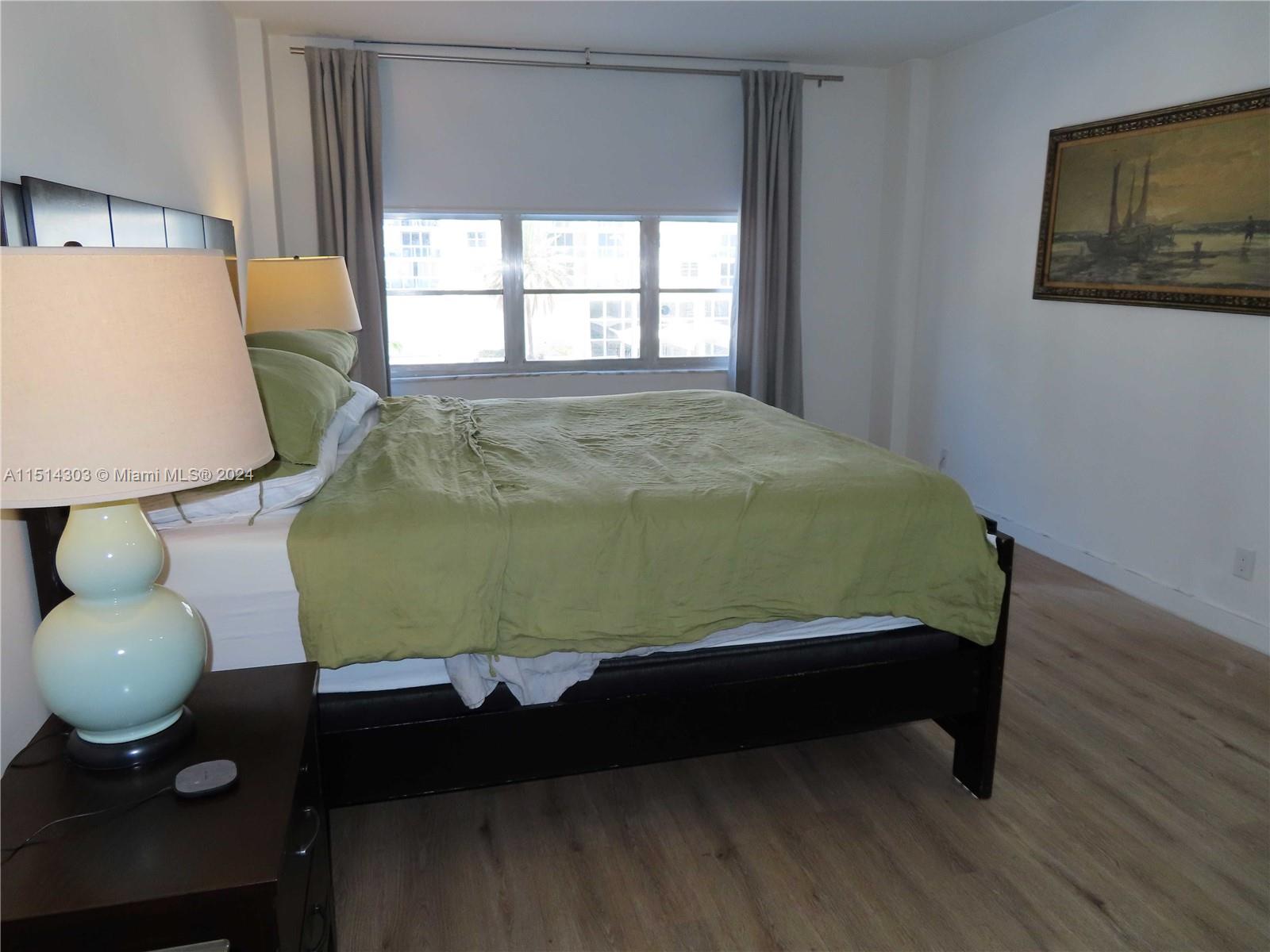 5700 Collins Ave 4C, Miami Beach, Florida 33140, 2 Bedrooms Bedrooms, ,2 BathroomsBathrooms,Residentiallease,For Rent,5700 Collins Ave 4C,A11514303