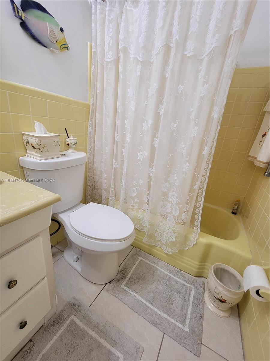 901 SW 11th Ave 3H, Hallandale Beach, Florida 33009, 1 Bedroom Bedrooms, ,1 BathroomBathrooms,Residential,For Sale,901 SW 11th Ave 3H,A11514170