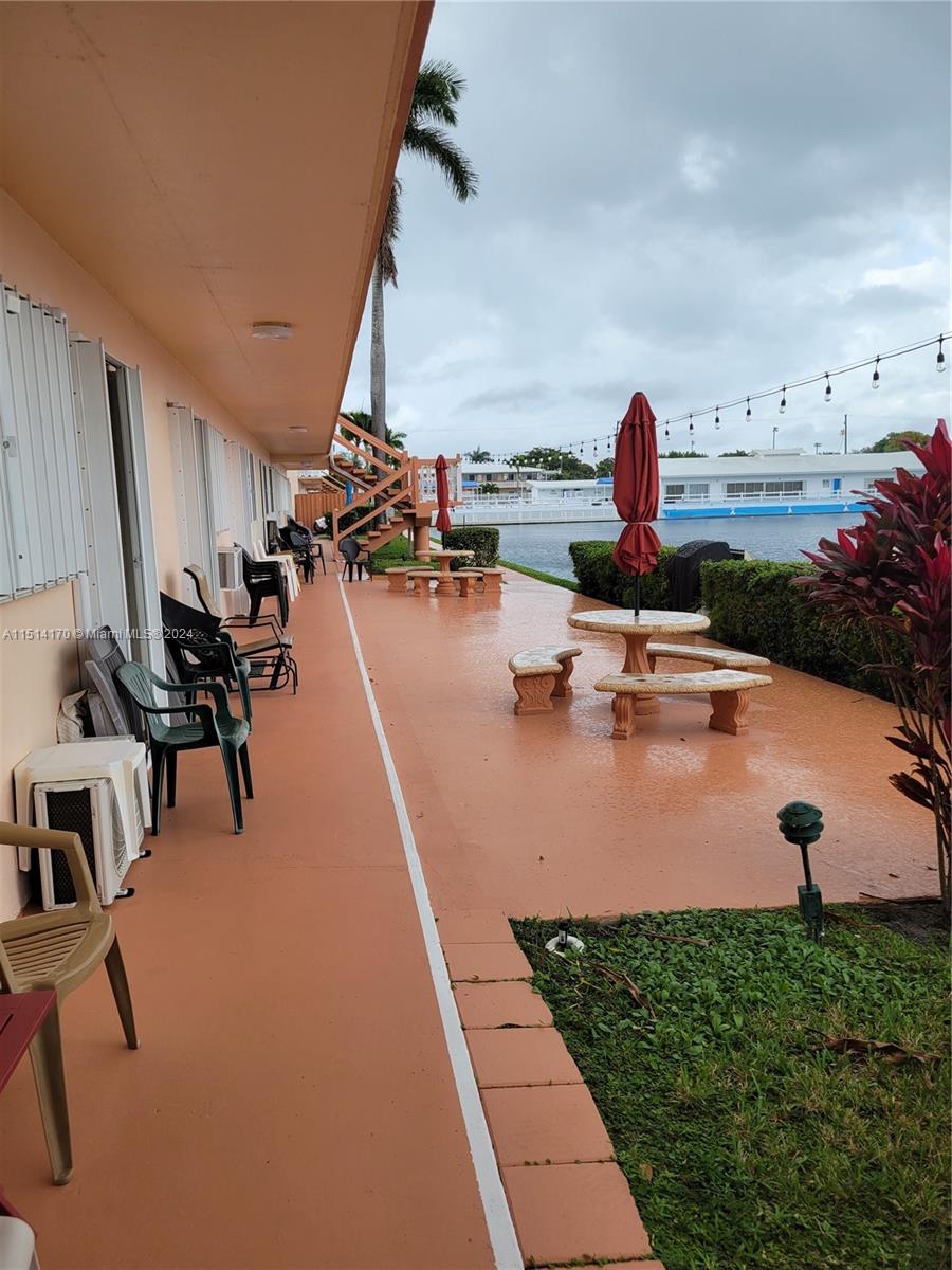 901 SW 11th Ave 3H, Hallandale Beach, Florida 33009, 1 Bedroom Bedrooms, ,1 BathroomBathrooms,Residential,For Sale,901 SW 11th Ave 3H,A11514170