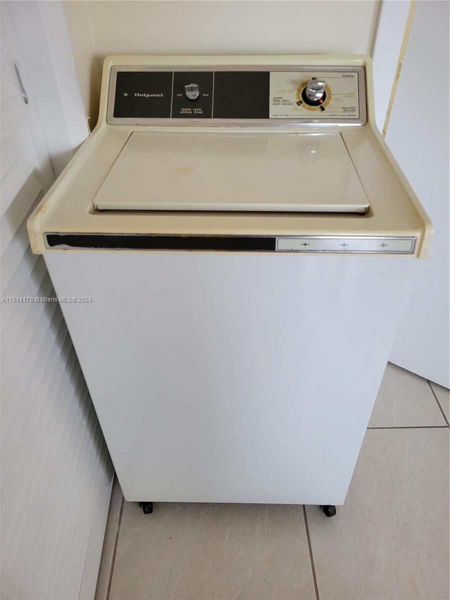 901 SW 11th Ave 3H, Hallandale Beach, Florida 33009, 1 Bedroom Bedrooms, ,1 BathroomBathrooms,Residential,For Sale,901 SW 11th Ave 3H,A11514170