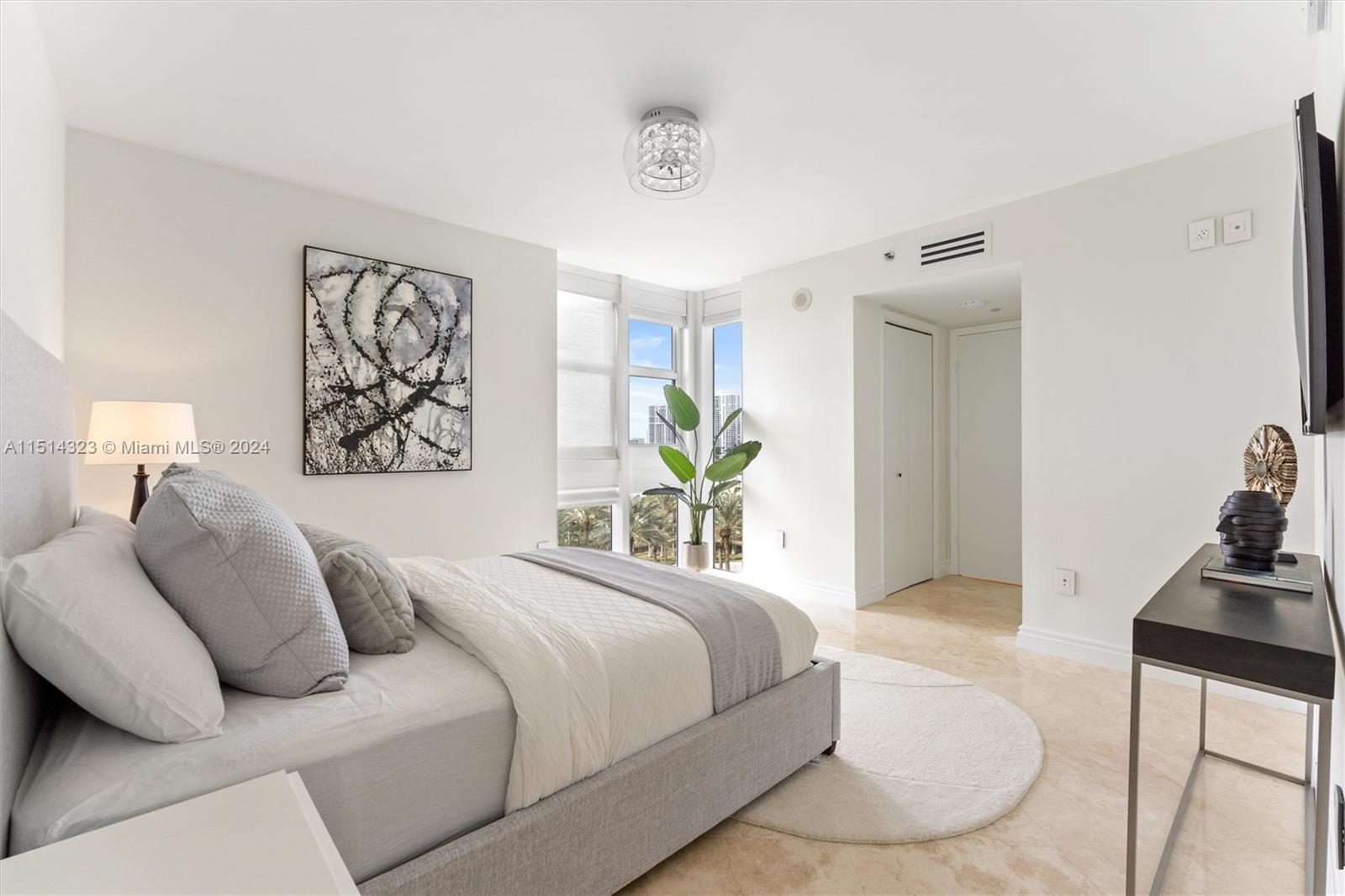 18911 Collins Ave, Sunny Isles Beach, FL, 33160 United States, 3 Bedrooms Bedrooms, ,4 BathroomsBathrooms,Residential,For Sale,Collins Ave,A11514323