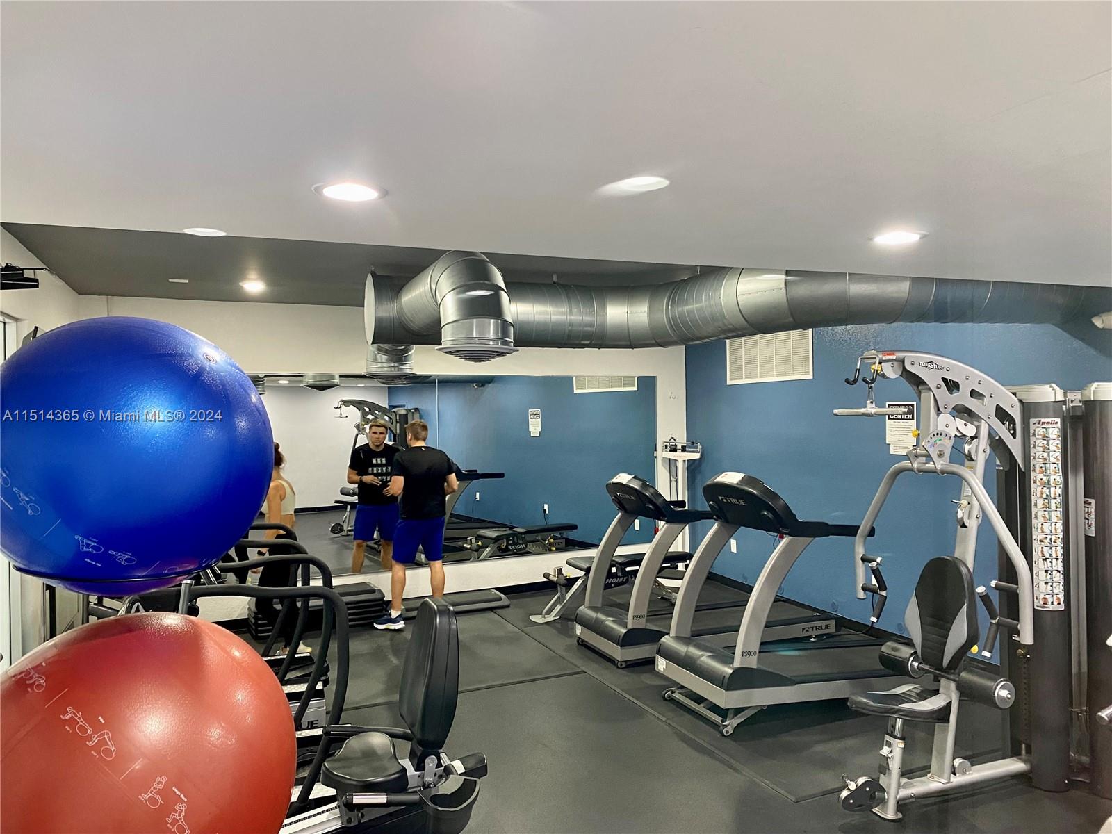 401 Golden Isles Dr 505, Hallandale Beach, Florida 33009, 2 Bedrooms Bedrooms, ,2 BathroomsBathrooms,Residentiallease,For Rent,401 Golden Isles Dr 505,A11514365