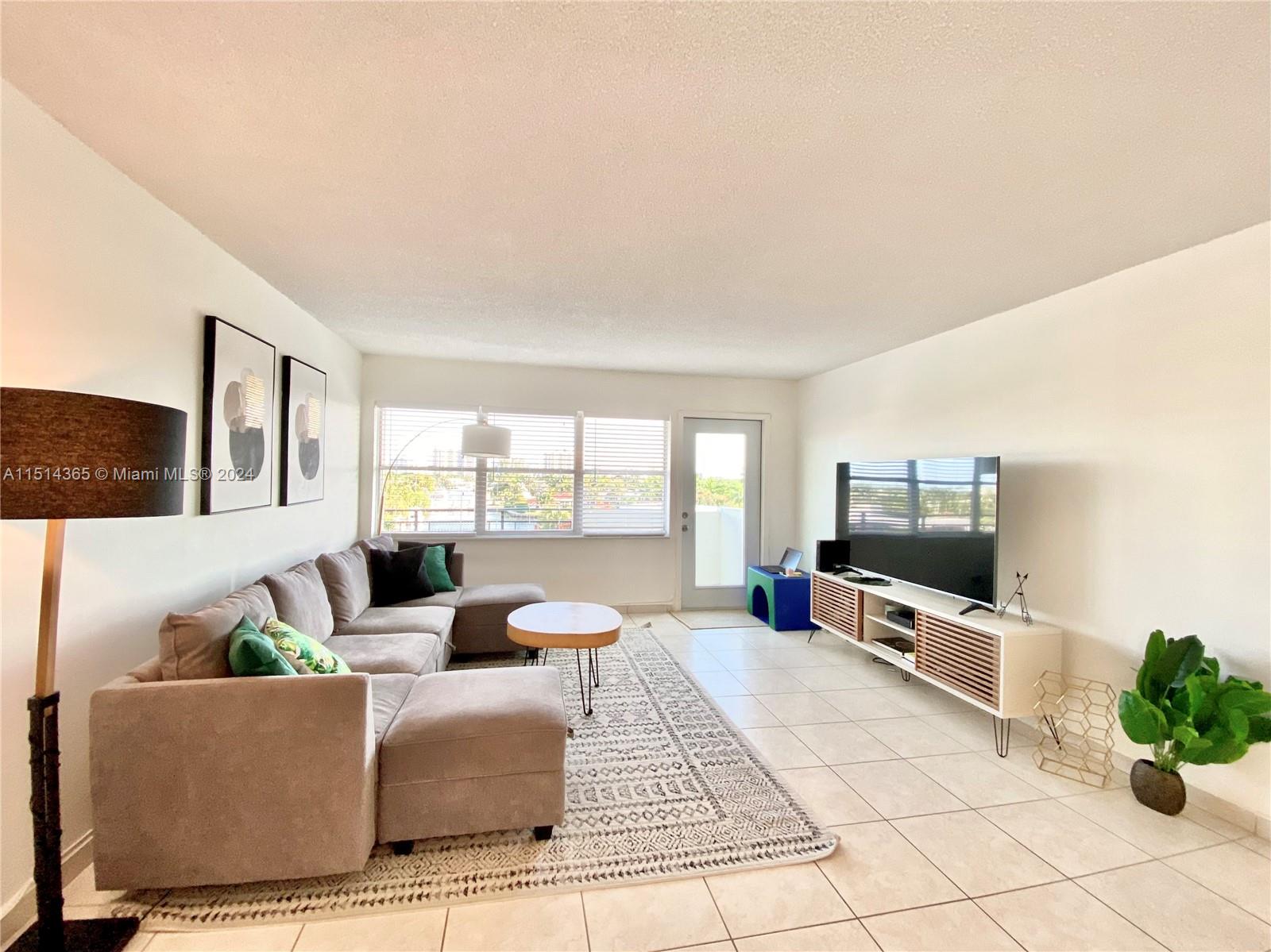 401 Golden Isles Dr 505, Hallandale Beach, Florida 33009, 2 Bedrooms Bedrooms, ,2 BathroomsBathrooms,Residentiallease,For Rent,401 Golden Isles Dr 505,A11514365