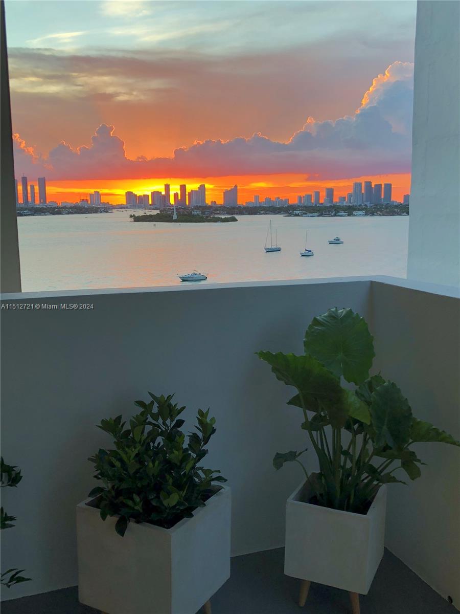 1200 West Ave 824, Miami Beach, Florida 33139, ,1 BathroomBathrooms,Residential,For Sale,1200 West Ave 824,A11512721