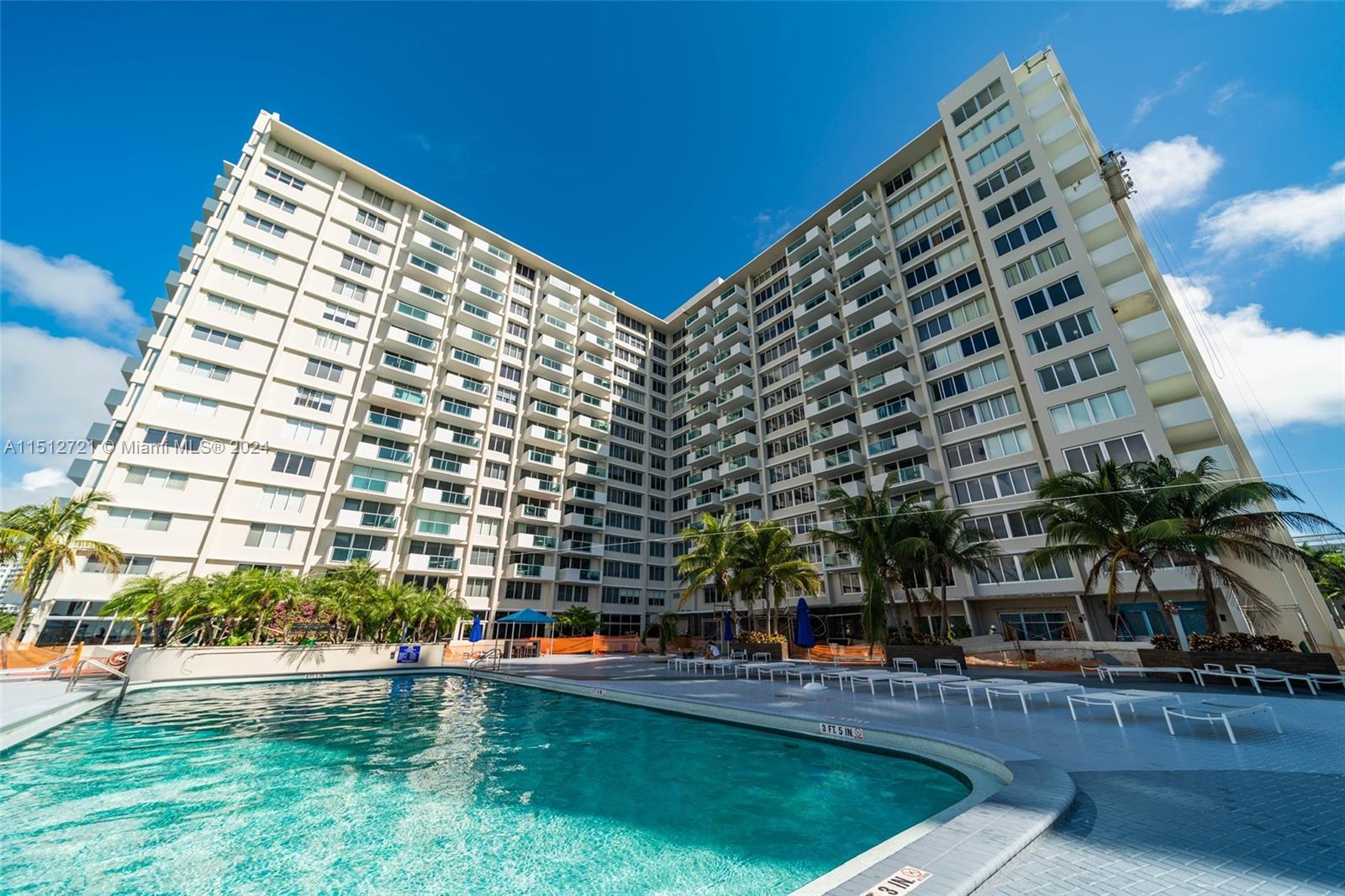 1200 West Ave 824, Miami Beach, Florida 33139, ,1 BathroomBathrooms,Residential,For Sale,1200 West Ave 824,A11512721