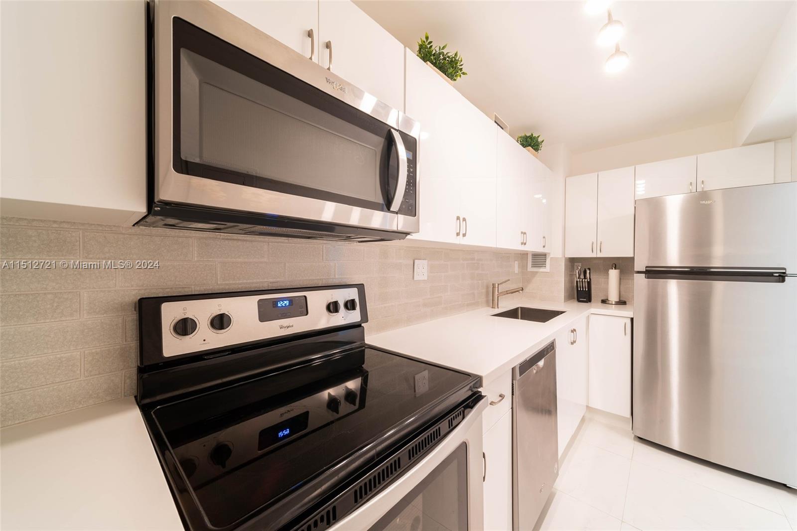 1200 West Ave 824, Miami Beach, Florida 33139, ,1 BathroomBathrooms,Residential,For Sale,1200 West Ave 824,A11512721