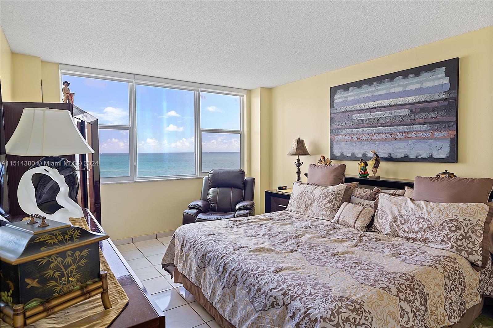 3180 S Ocean Dr 402, Hallandale Beach, Florida 33009, 1 Bedroom Bedrooms, ,1 BathroomBathrooms,Residentiallease,For Rent,3180 S Ocean Dr 402,A11514380
