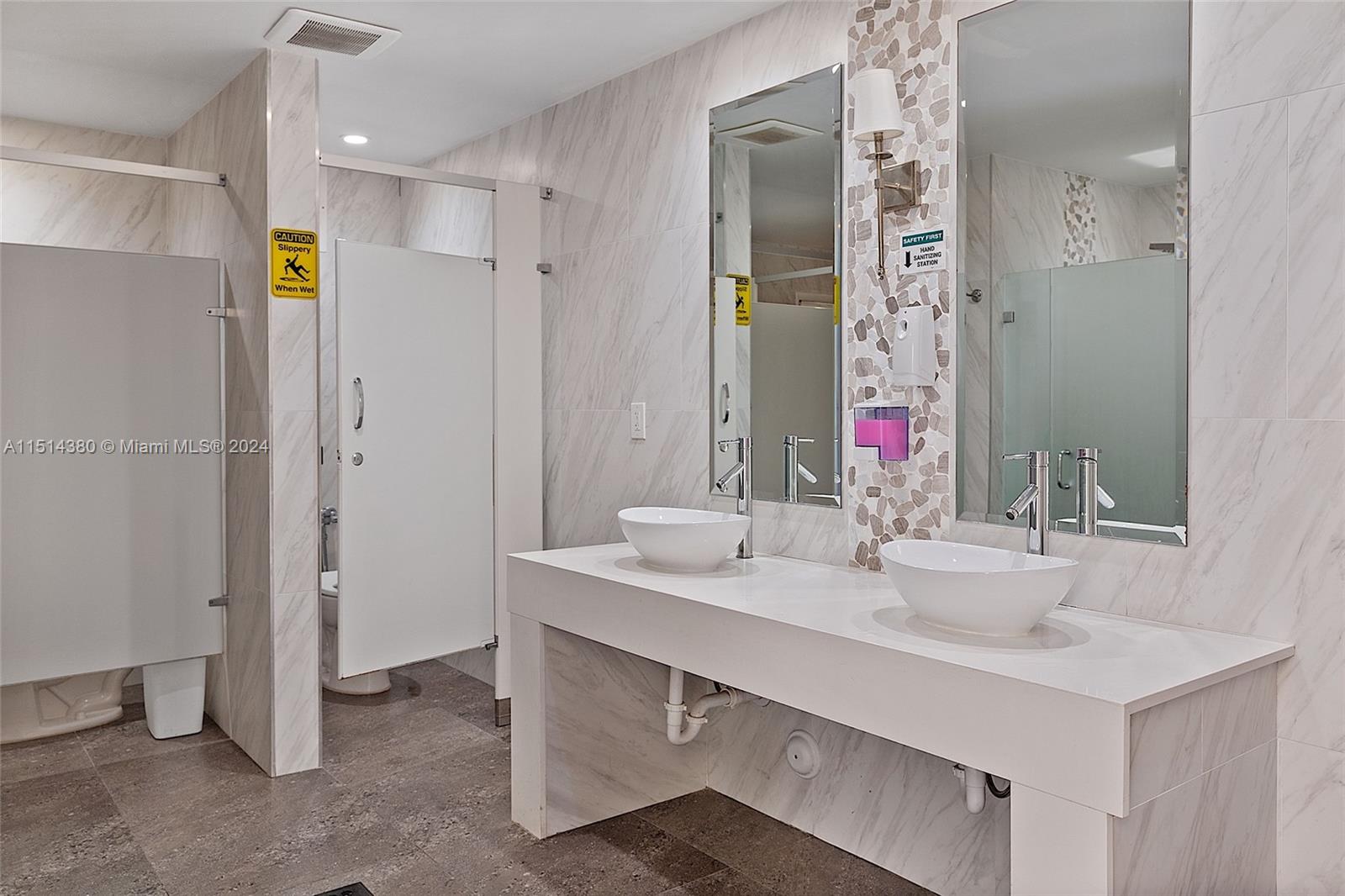 3180 S Ocean Dr 402, Hallandale Beach, Florida 33009, 1 Bedroom Bedrooms, ,1 BathroomBathrooms,Residentiallease,For Rent,3180 S Ocean Dr 402,A11514380