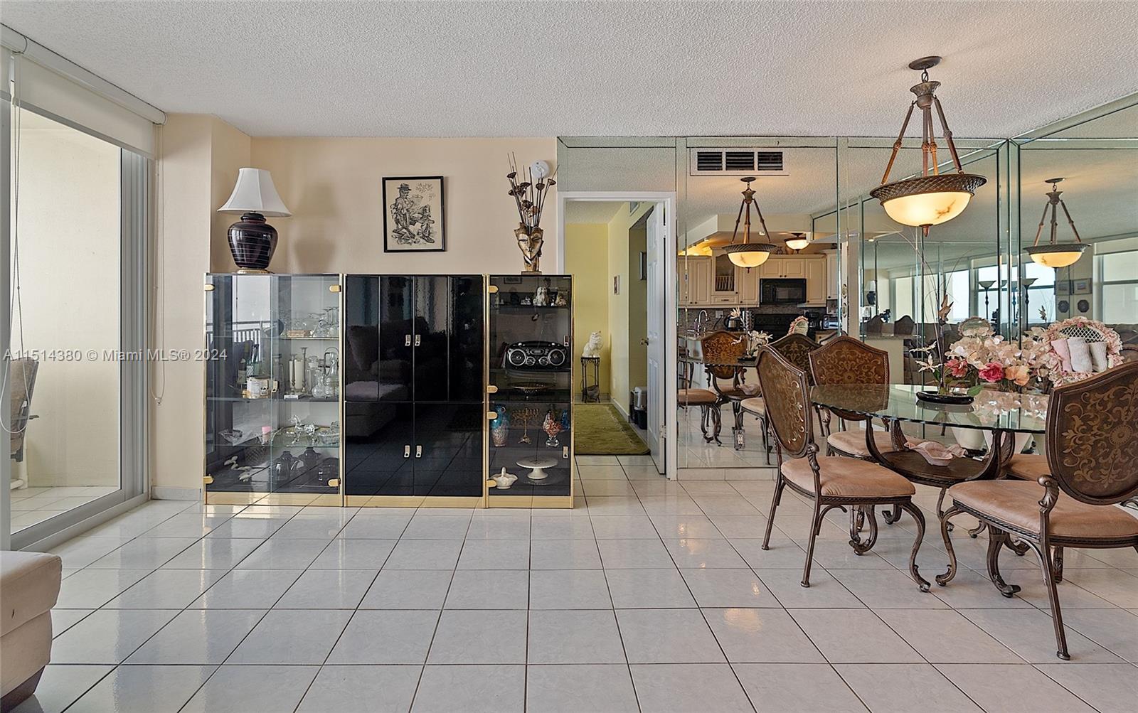 3180 S Ocean Dr 402, Hallandale Beach, Florida 33009, 1 Bedroom Bedrooms, ,1 BathroomBathrooms,Residentiallease,For Rent,3180 S Ocean Dr 402,A11514380