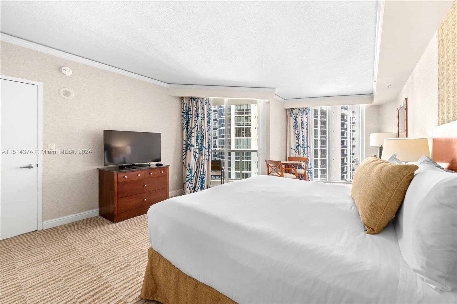 18001 Collins Ave 1205, Sunny Isles Beach, Florida 33160, 1 Bedroom Bedrooms, ,1 BathroomBathrooms,Residential,For Sale,18001 Collins Ave 1205,A11514374