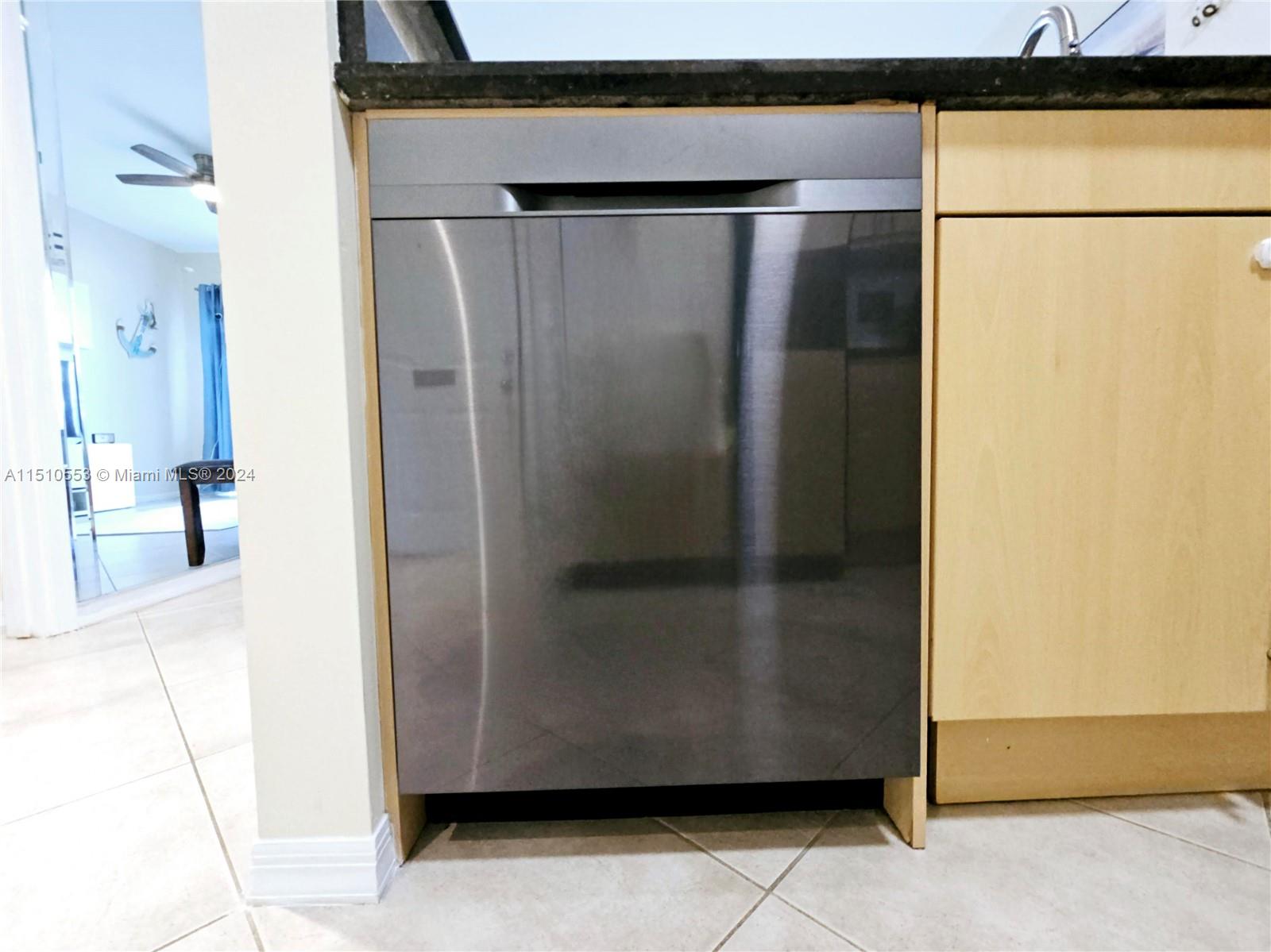 2080 S Ocean Dr 104, Hallandale Beach, Florida 33009, 1 Bedroom Bedrooms, ,1 BathroomBathrooms,Residentiallease,For Rent,2080 S Ocean Dr 104,A11510553