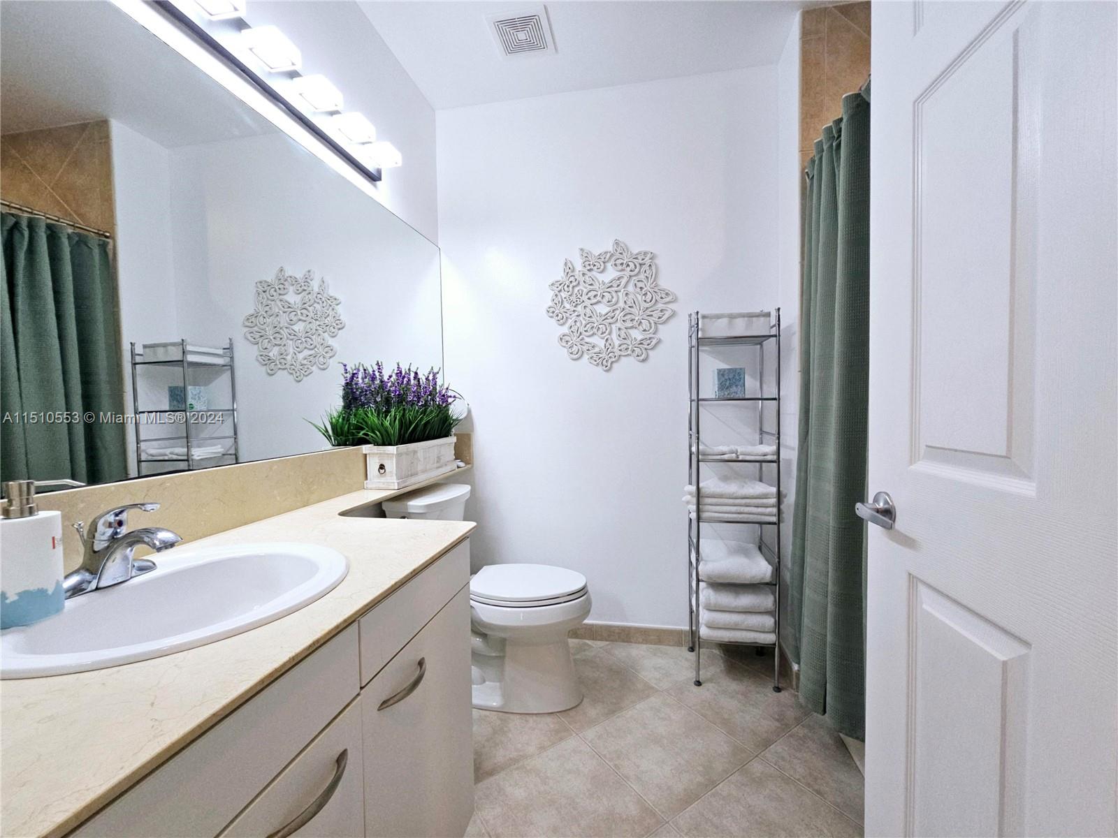 2080 S Ocean Dr 104, Hallandale Beach, Florida 33009, 1 Bedroom Bedrooms, ,1 BathroomBathrooms,Residentiallease,For Rent,2080 S Ocean Dr 104,A11510553