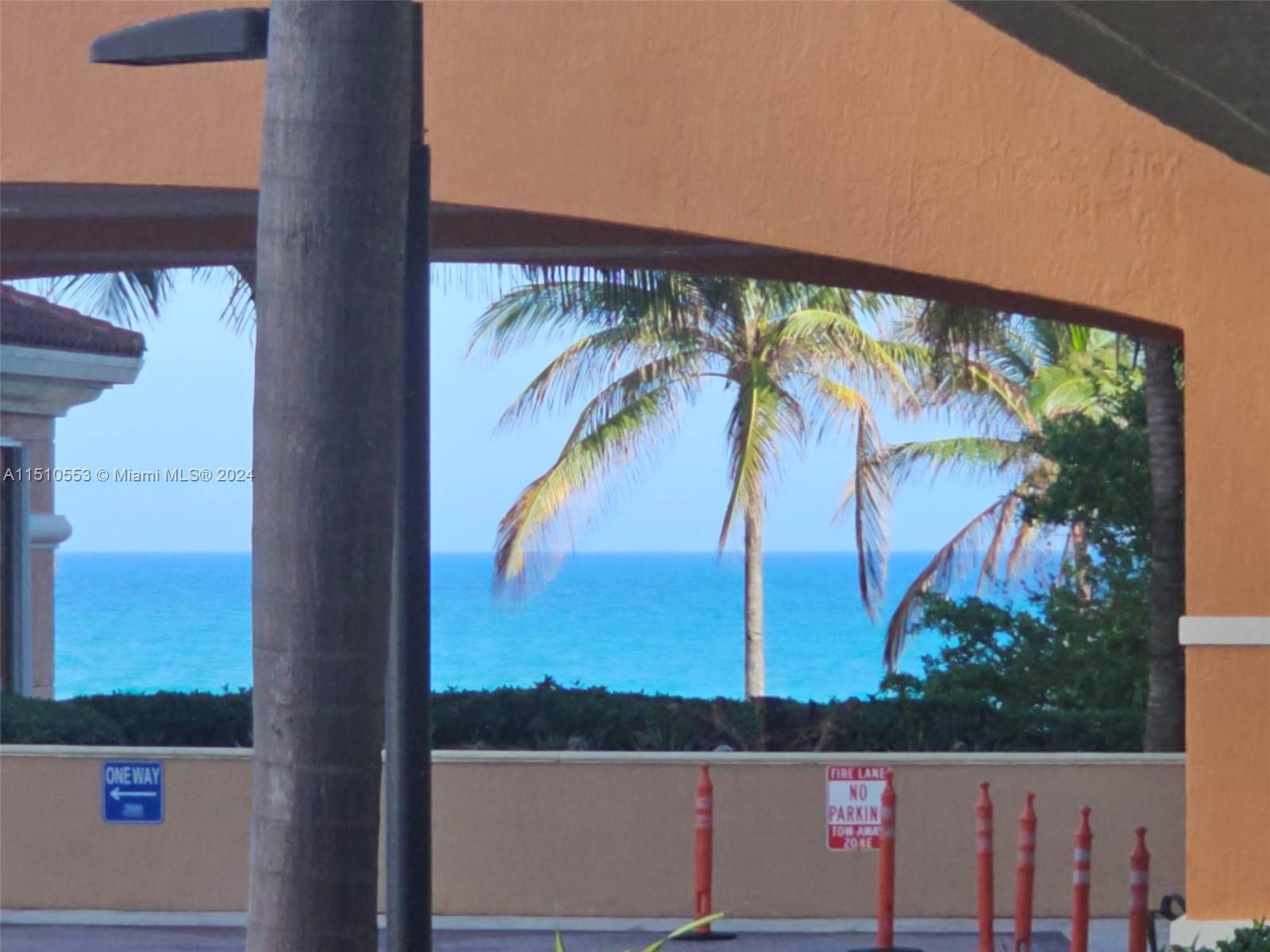 2080 S Ocean Dr 104, Hallandale Beach, Florida 33009, 1 Bedroom Bedrooms, ,1 BathroomBathrooms,Residentiallease,For Rent,2080 S Ocean Dr 104,A11510553