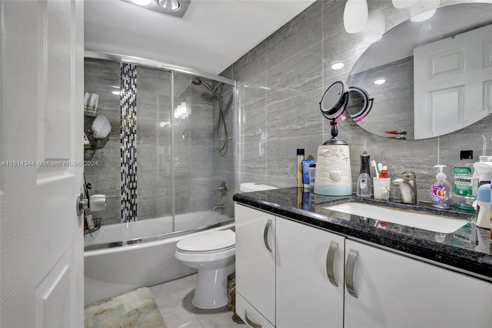 20515 E Country Club Dr 2147, Aventura, Florida 33180, 3 Bedrooms Bedrooms, ,3 BathroomsBathrooms,Residential,For Sale,20515 E Country Club Dr 2147,A11514344