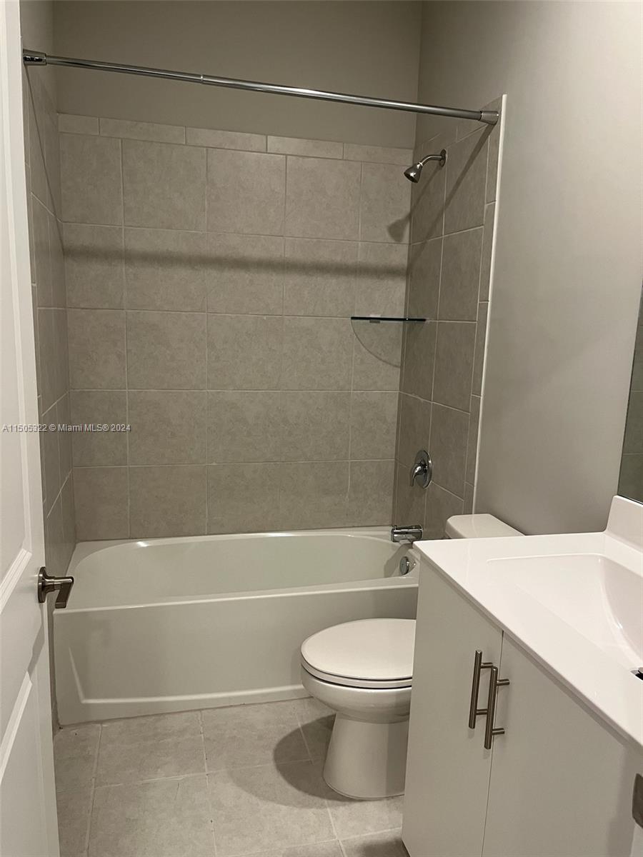 2nd Bathroom Upstairs